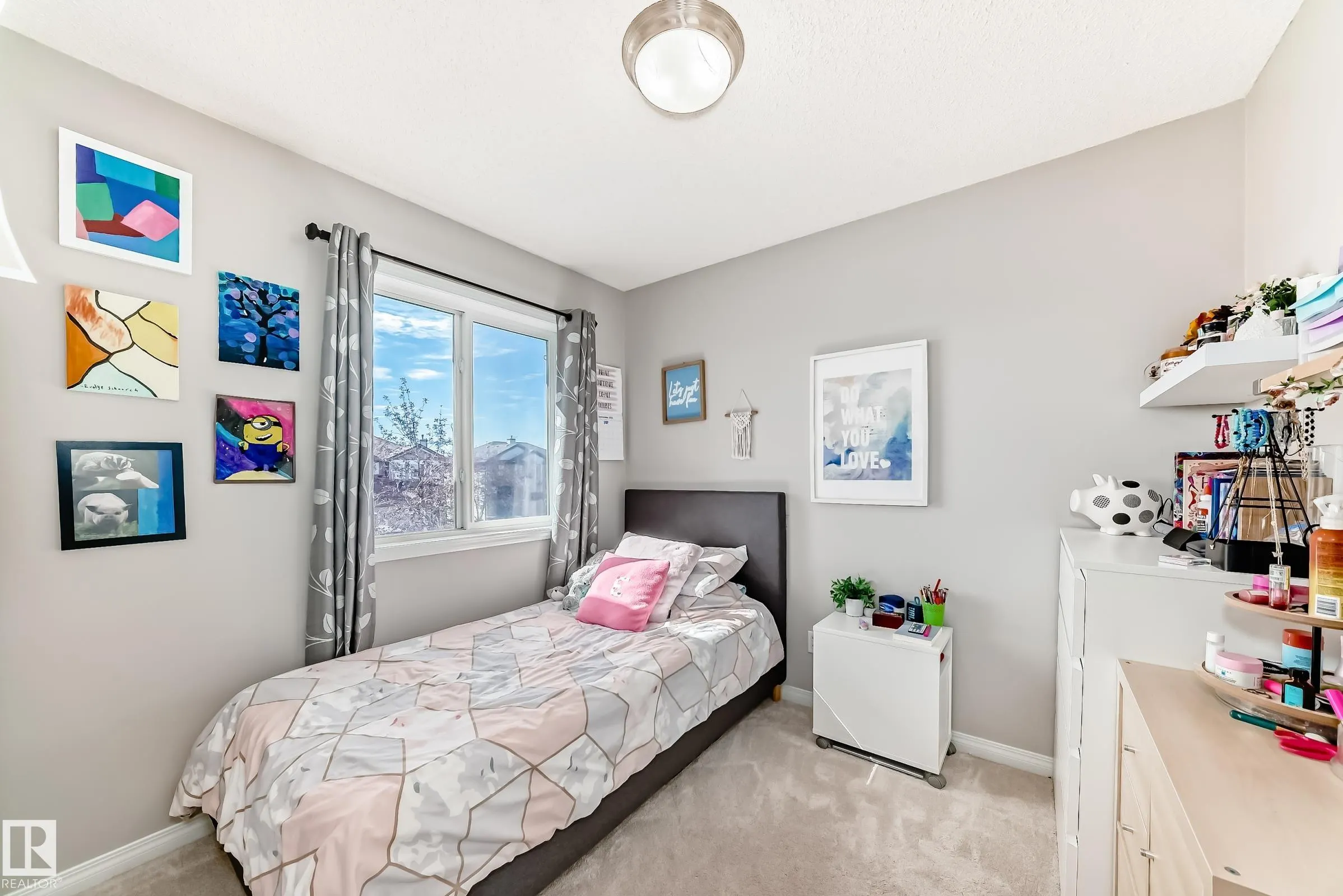 246 SUMMERTON Crescent
