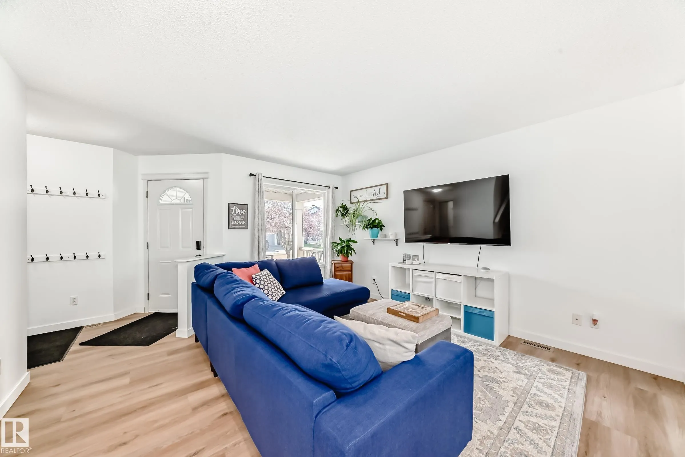 246 SUMMERTON Crescent