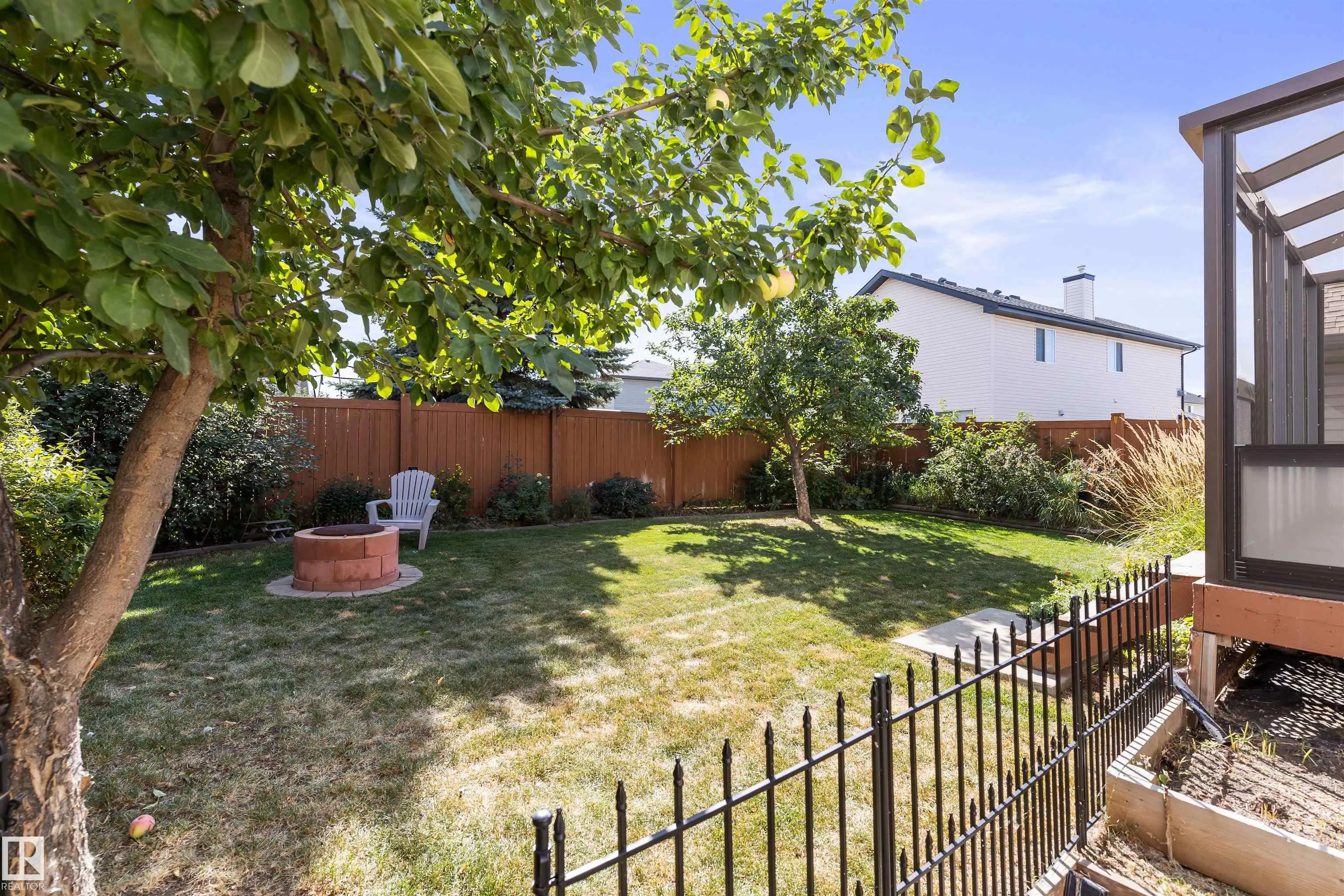 8811 174 Avenue