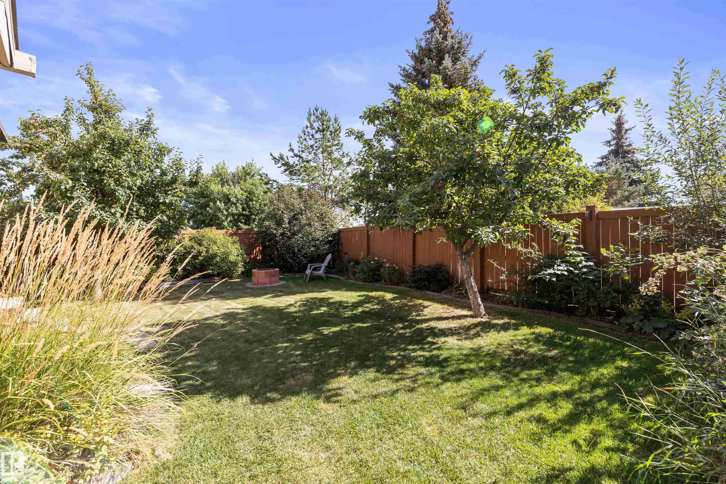 8811 174 Avenue