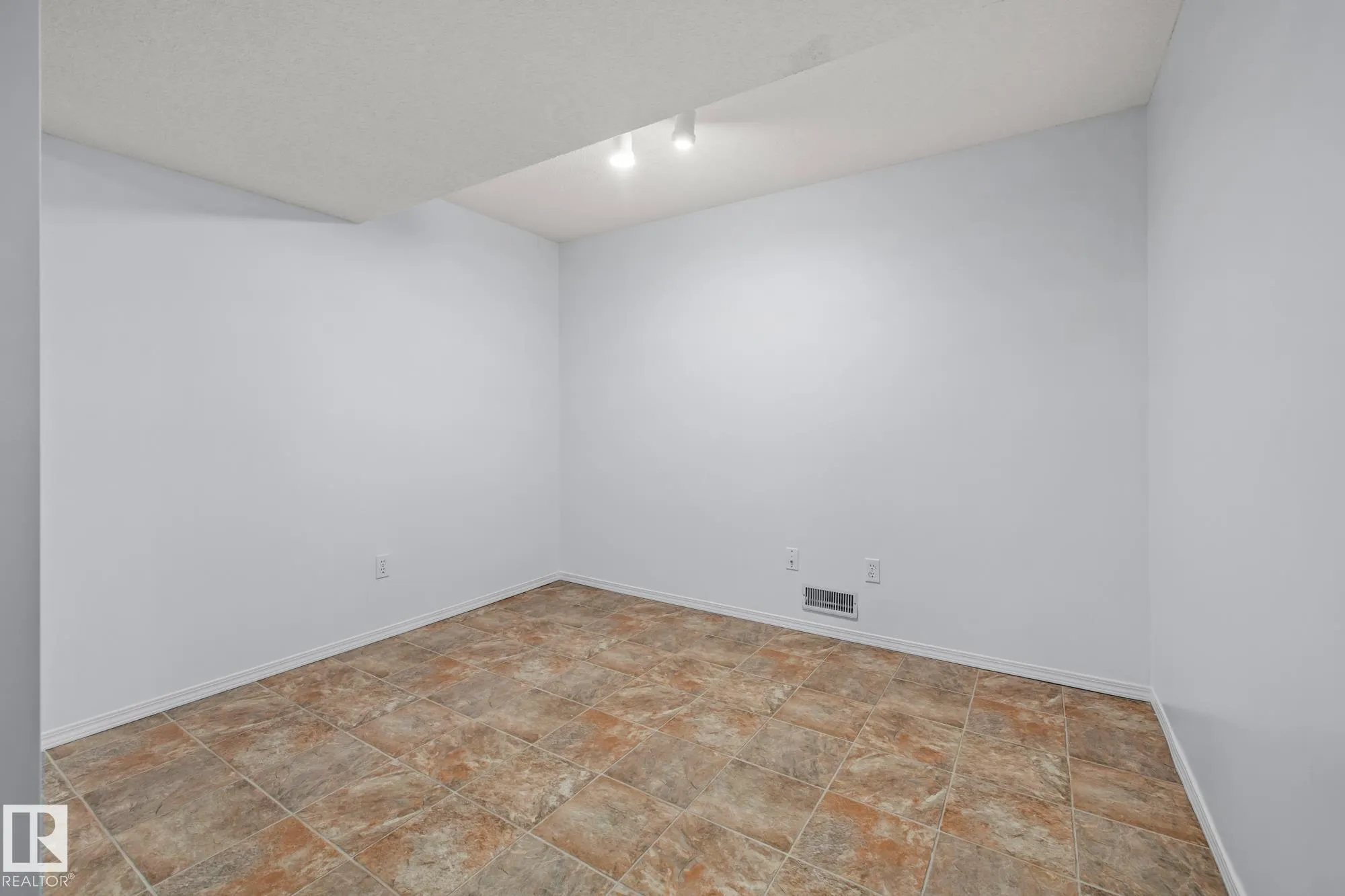 209 Bancroft Close