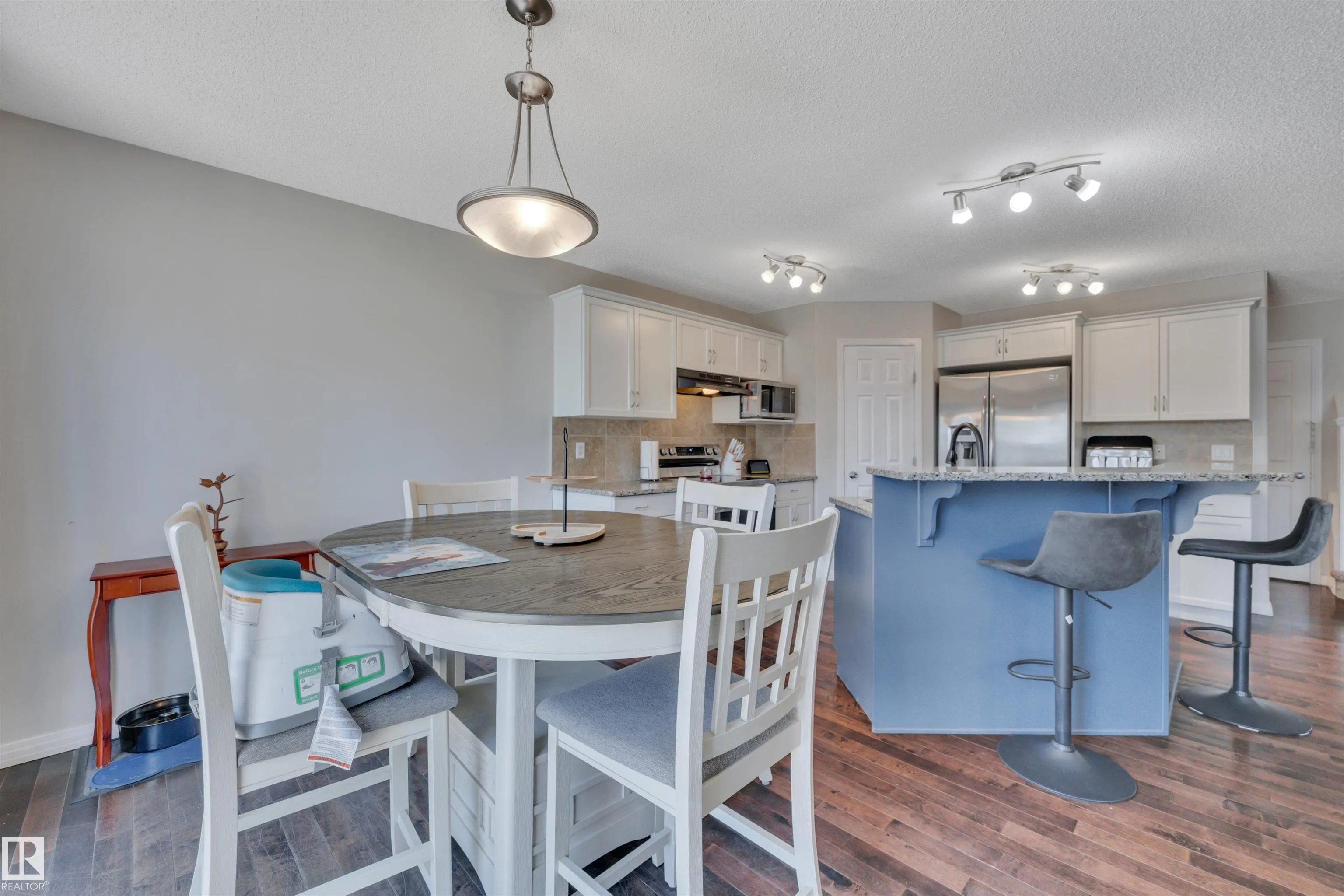 203 AVENA Circle