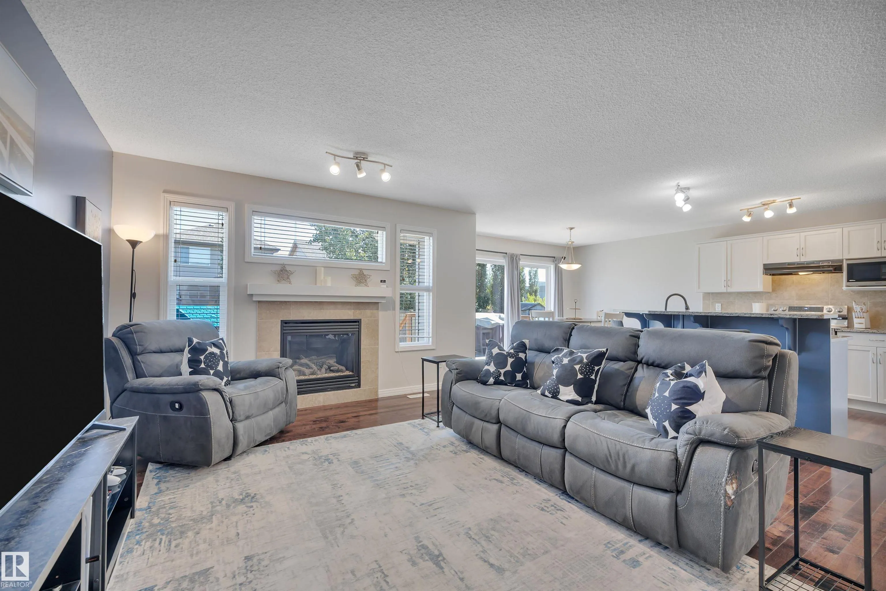 203 AVENA Circle