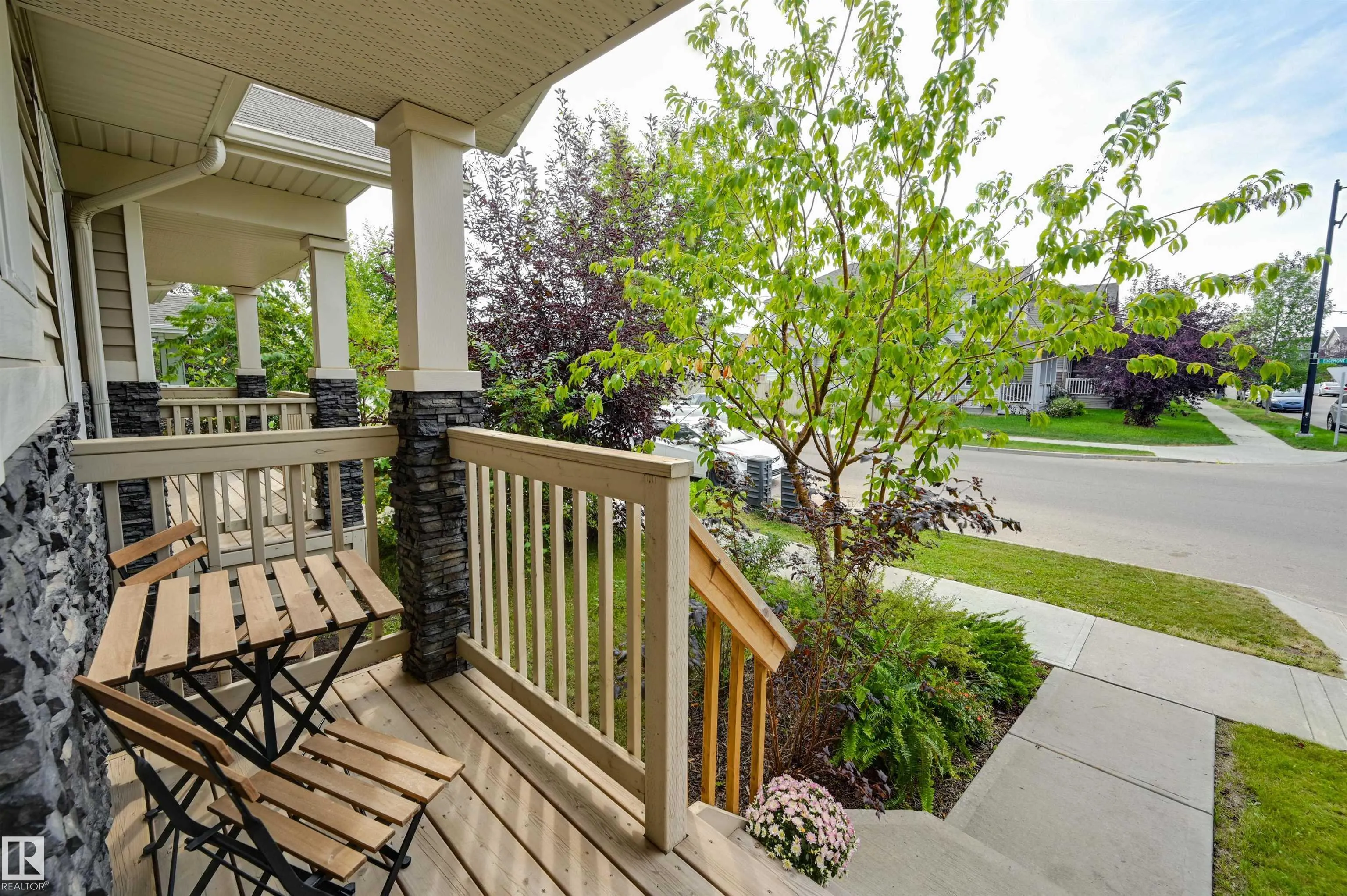 7343 EDGEMONT Way