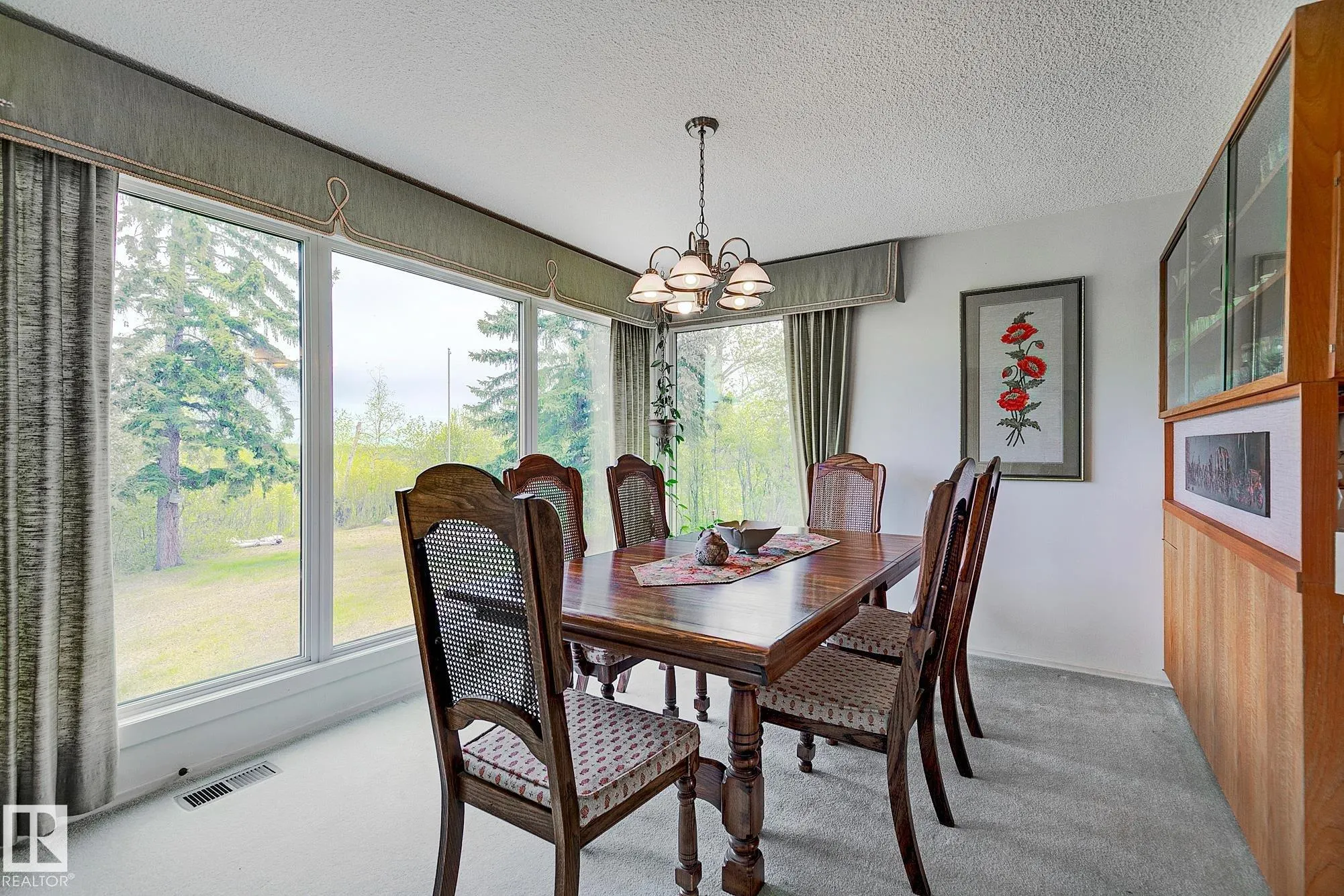 140 WINDERMERE Drive