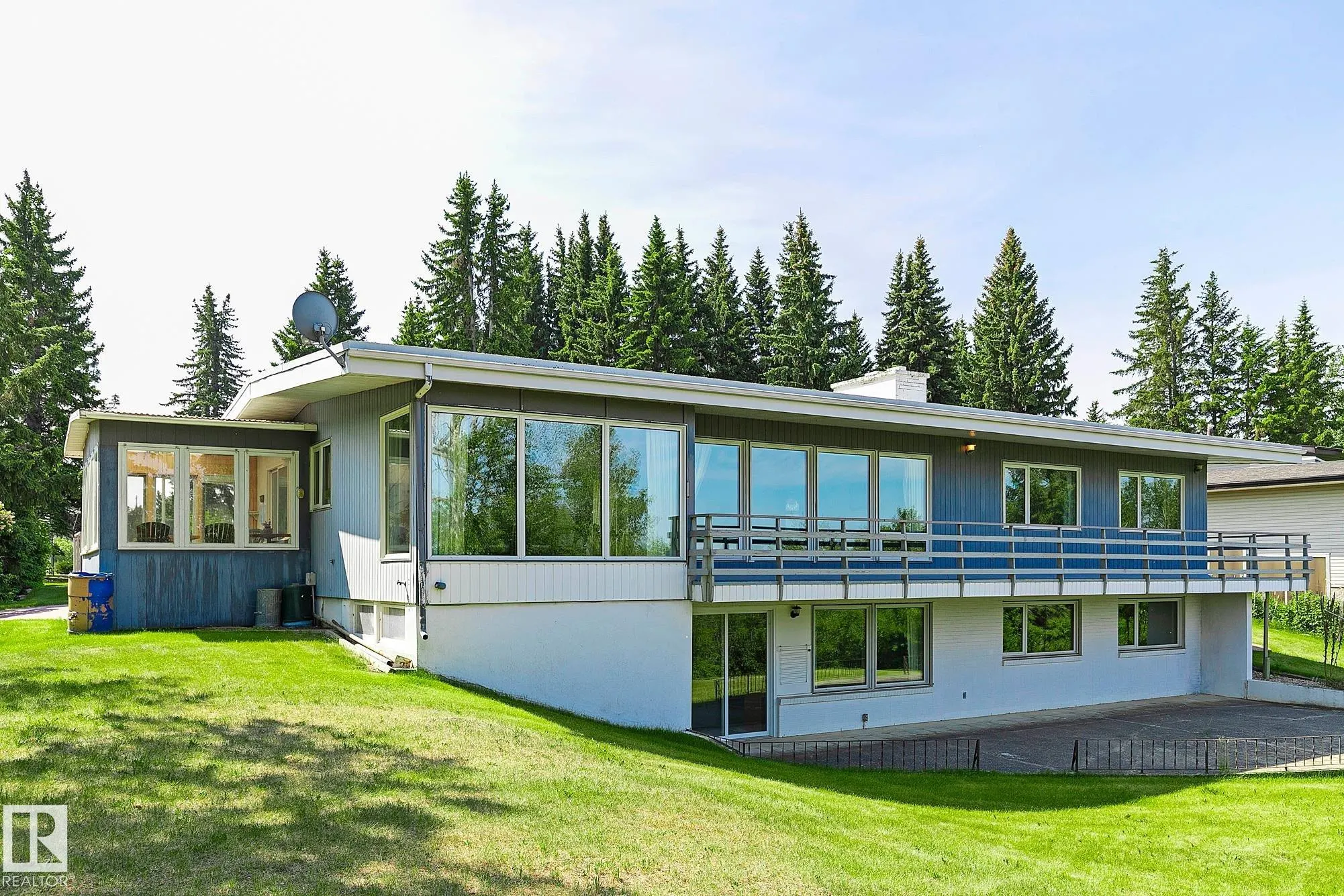 140 WINDERMERE Drive