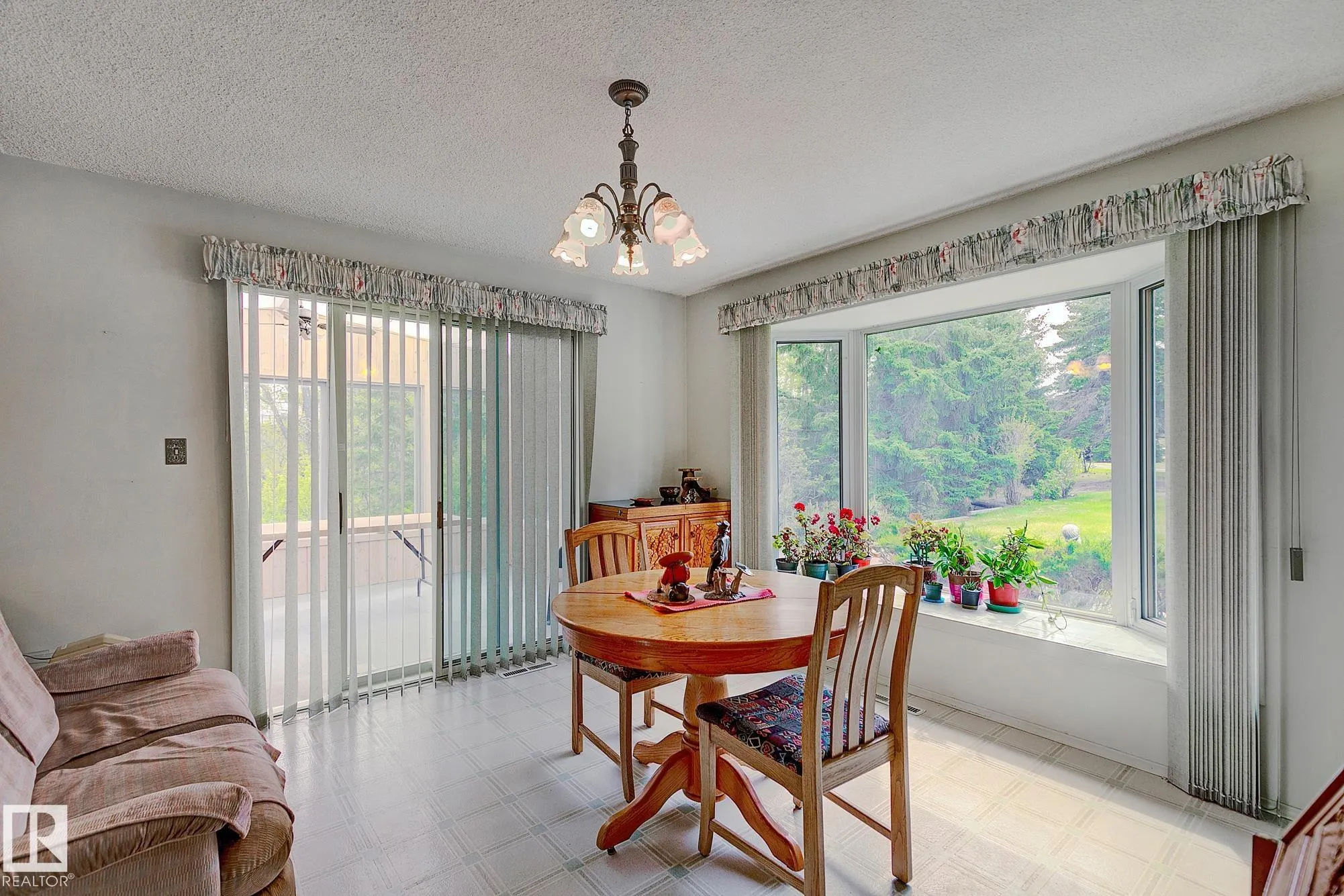 140 WINDERMERE Drive