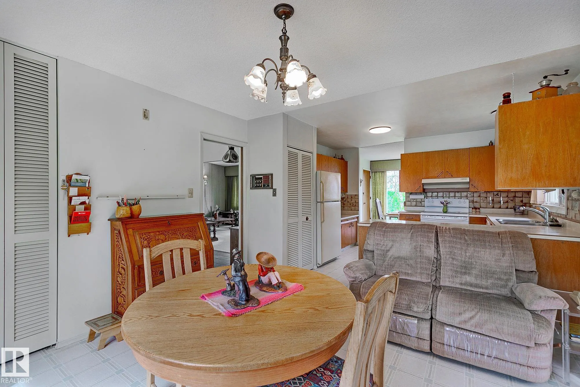 140 WINDERMERE Drive