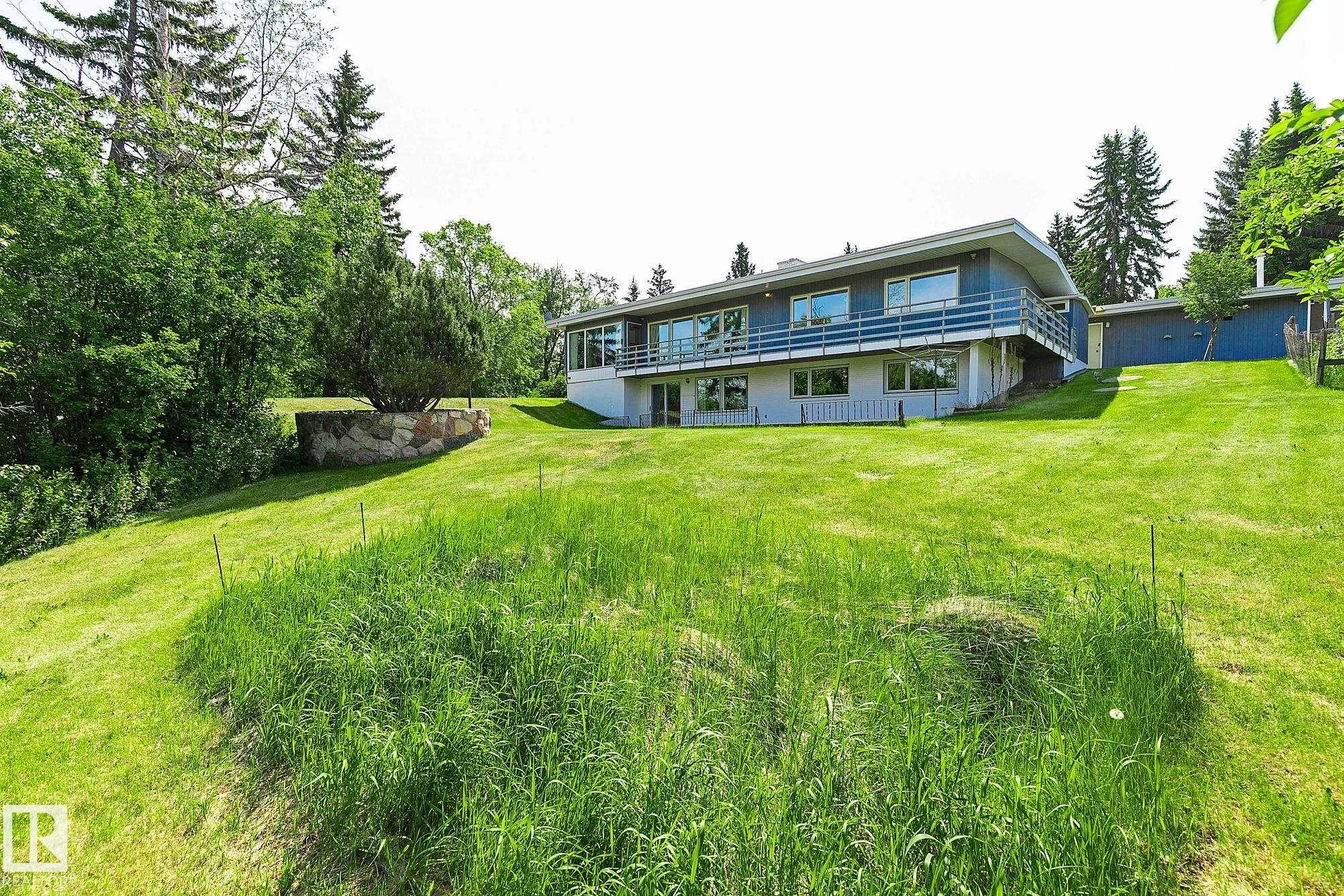140 WINDERMERE Drive
