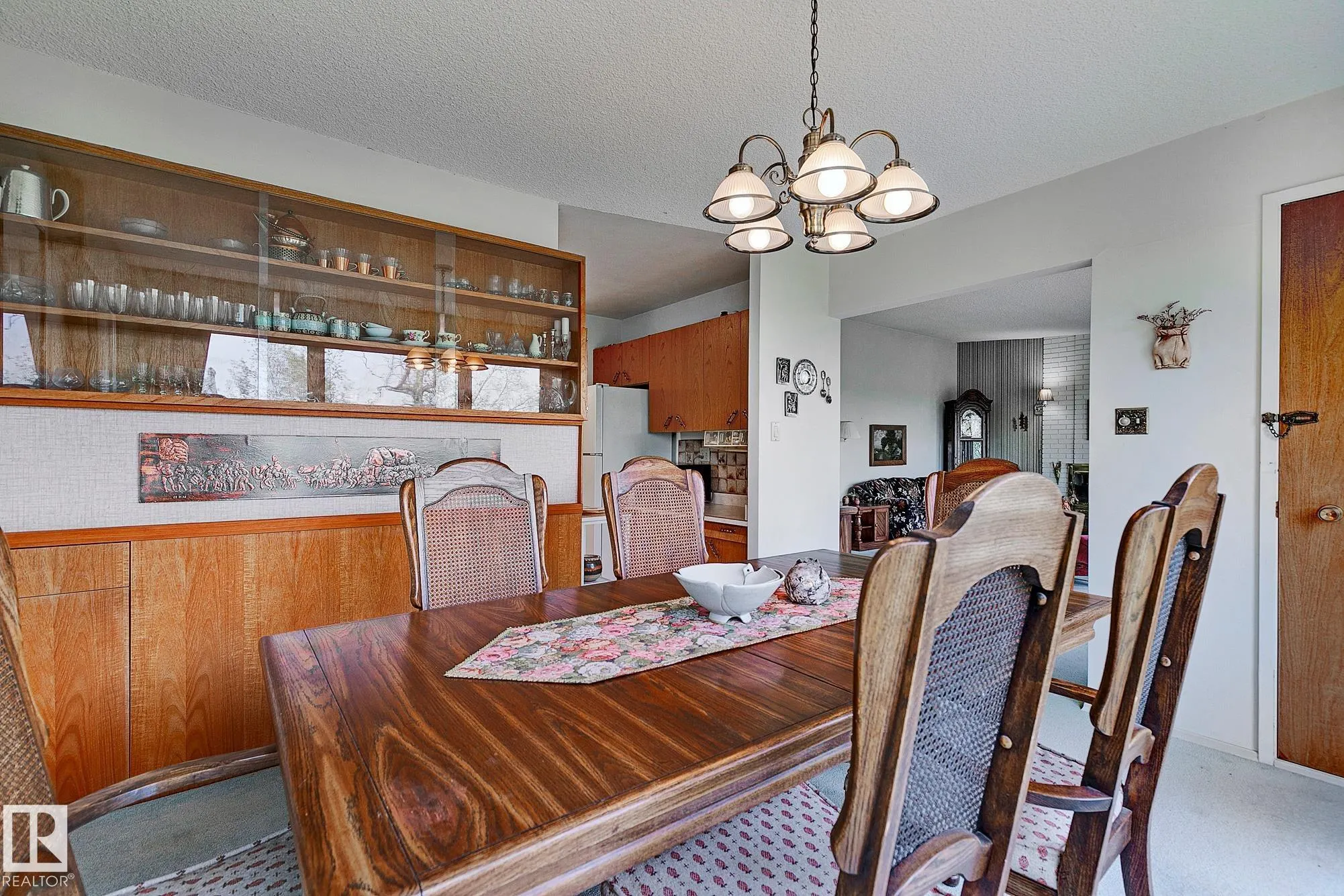 140 WINDERMERE Drive