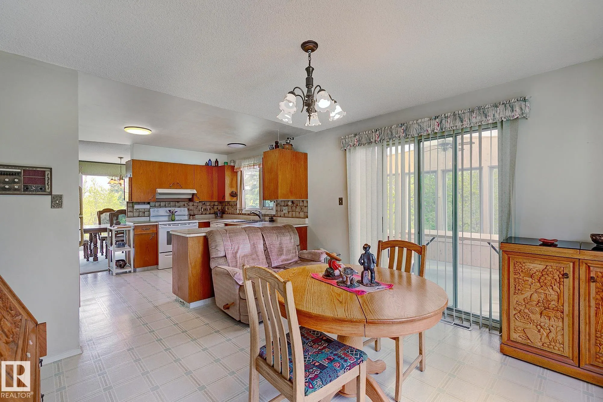 140 WINDERMERE Drive