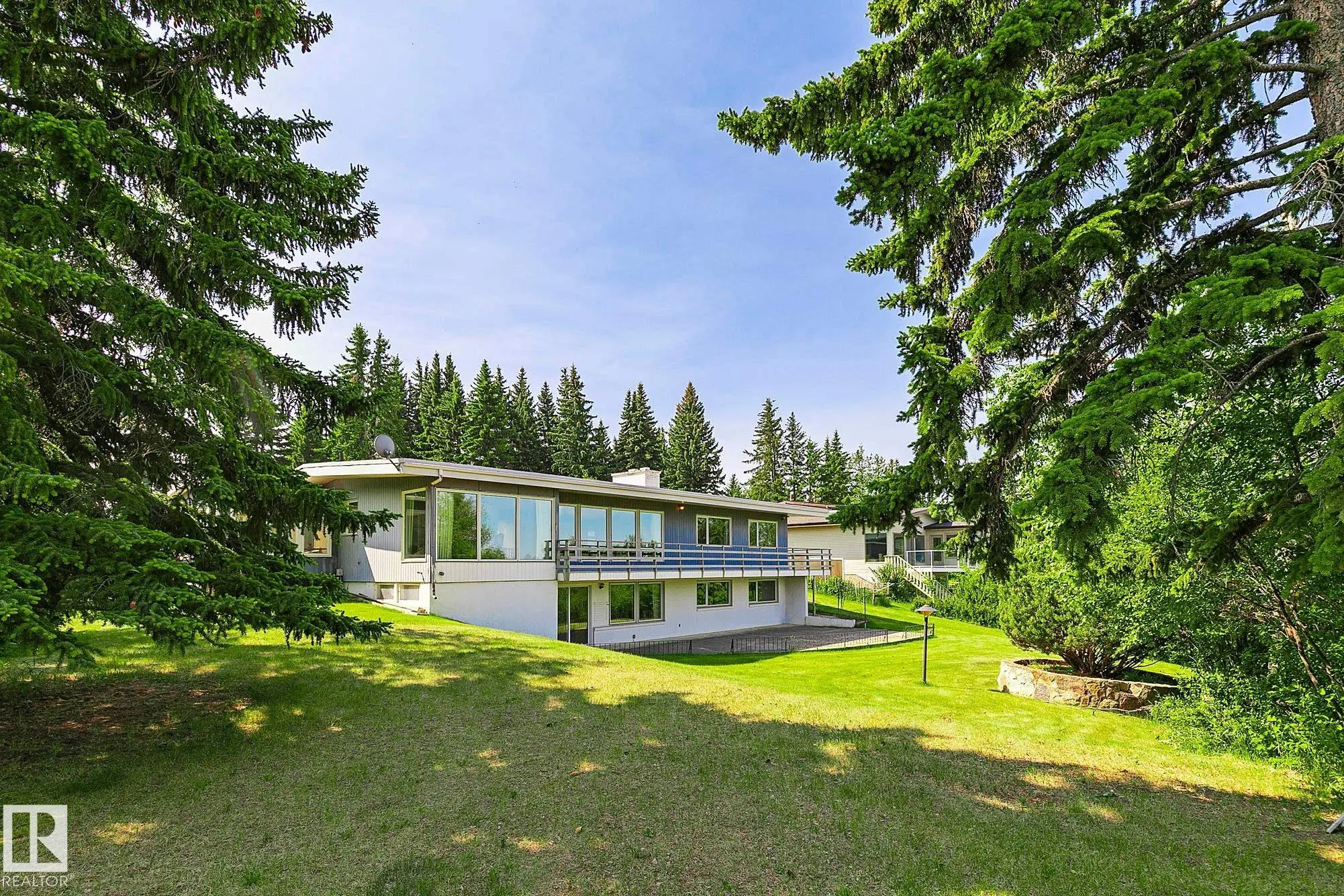 140 WINDERMERE Drive