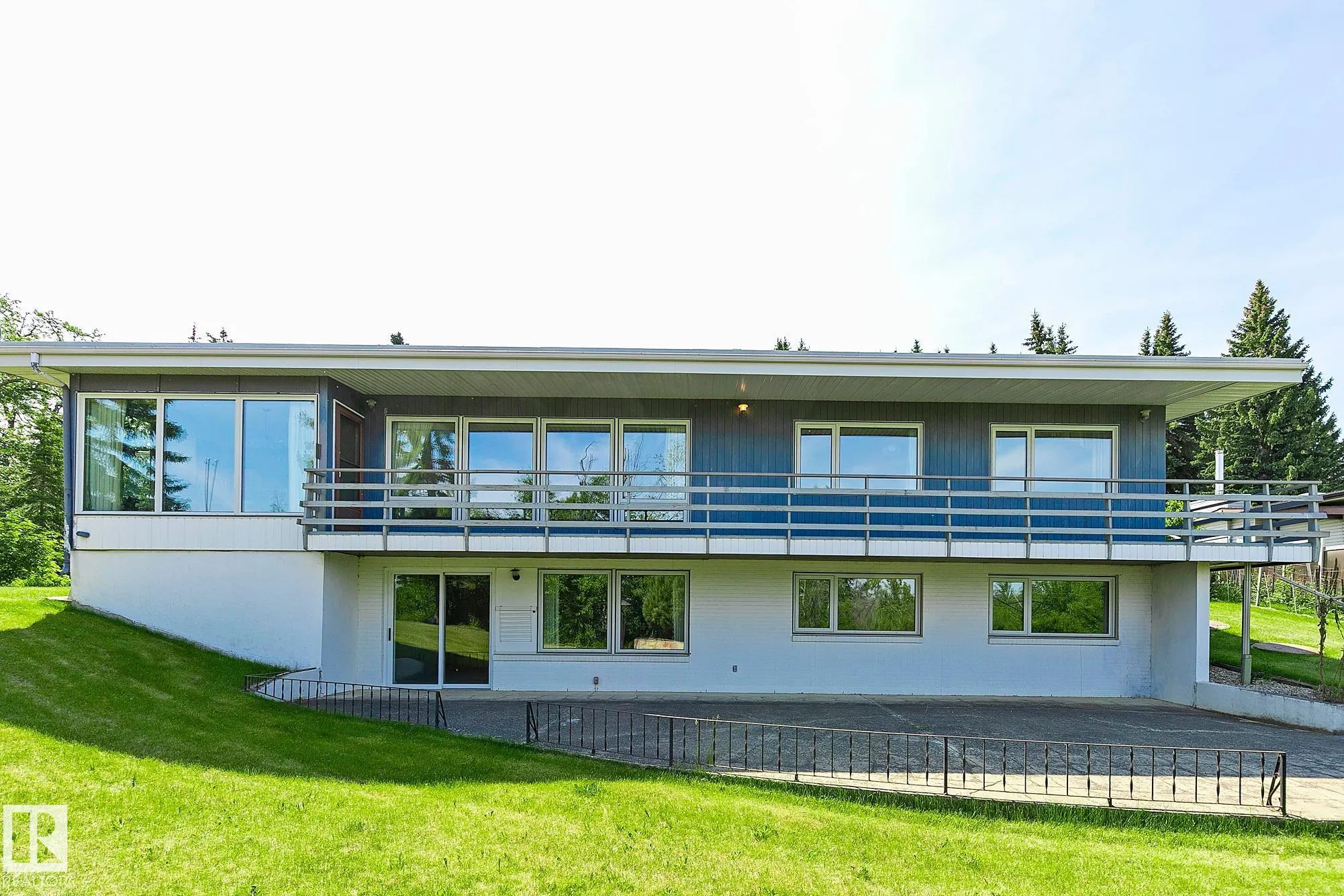 140 WINDERMERE Drive
