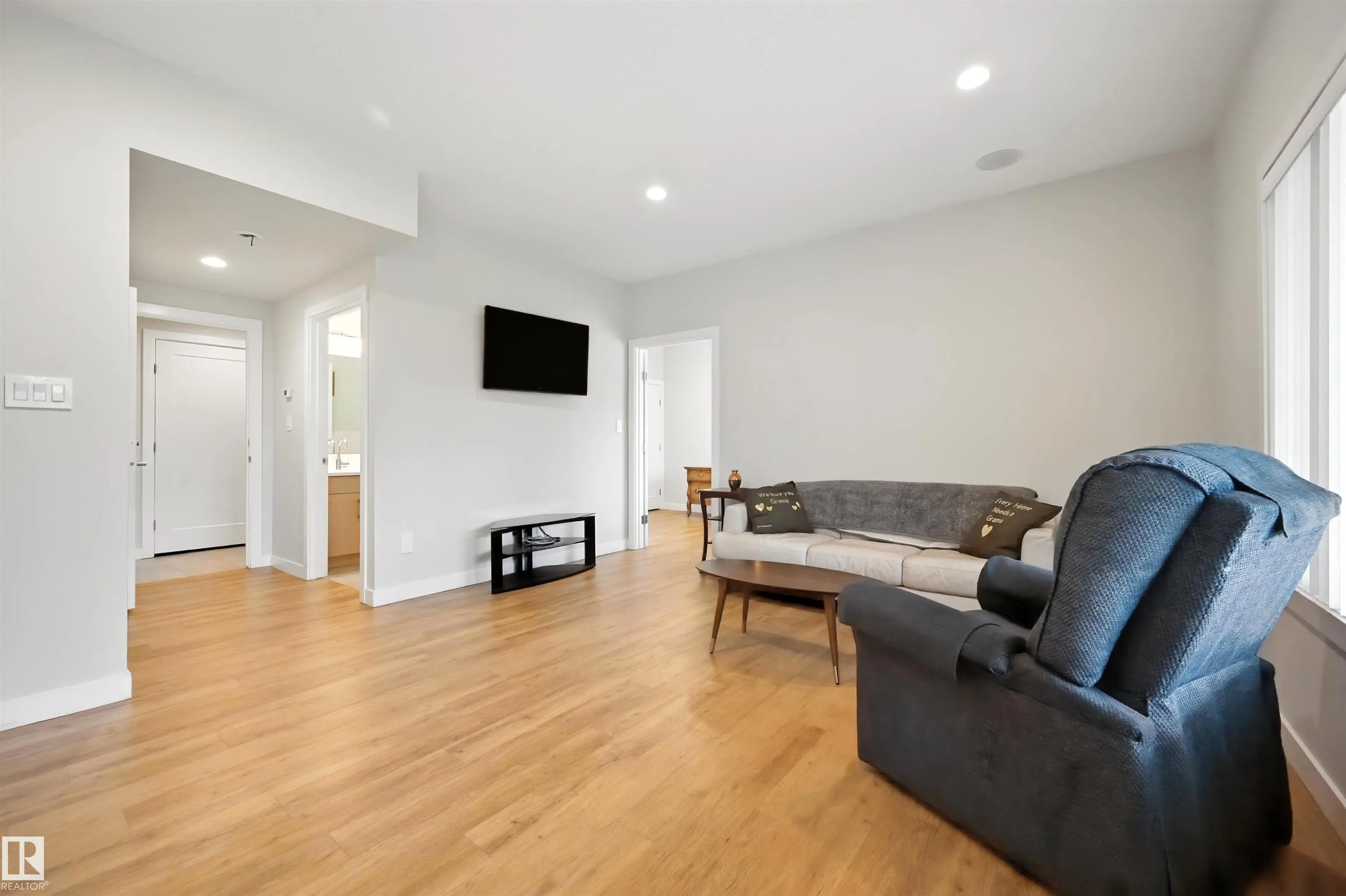 2620 WHEATON Close