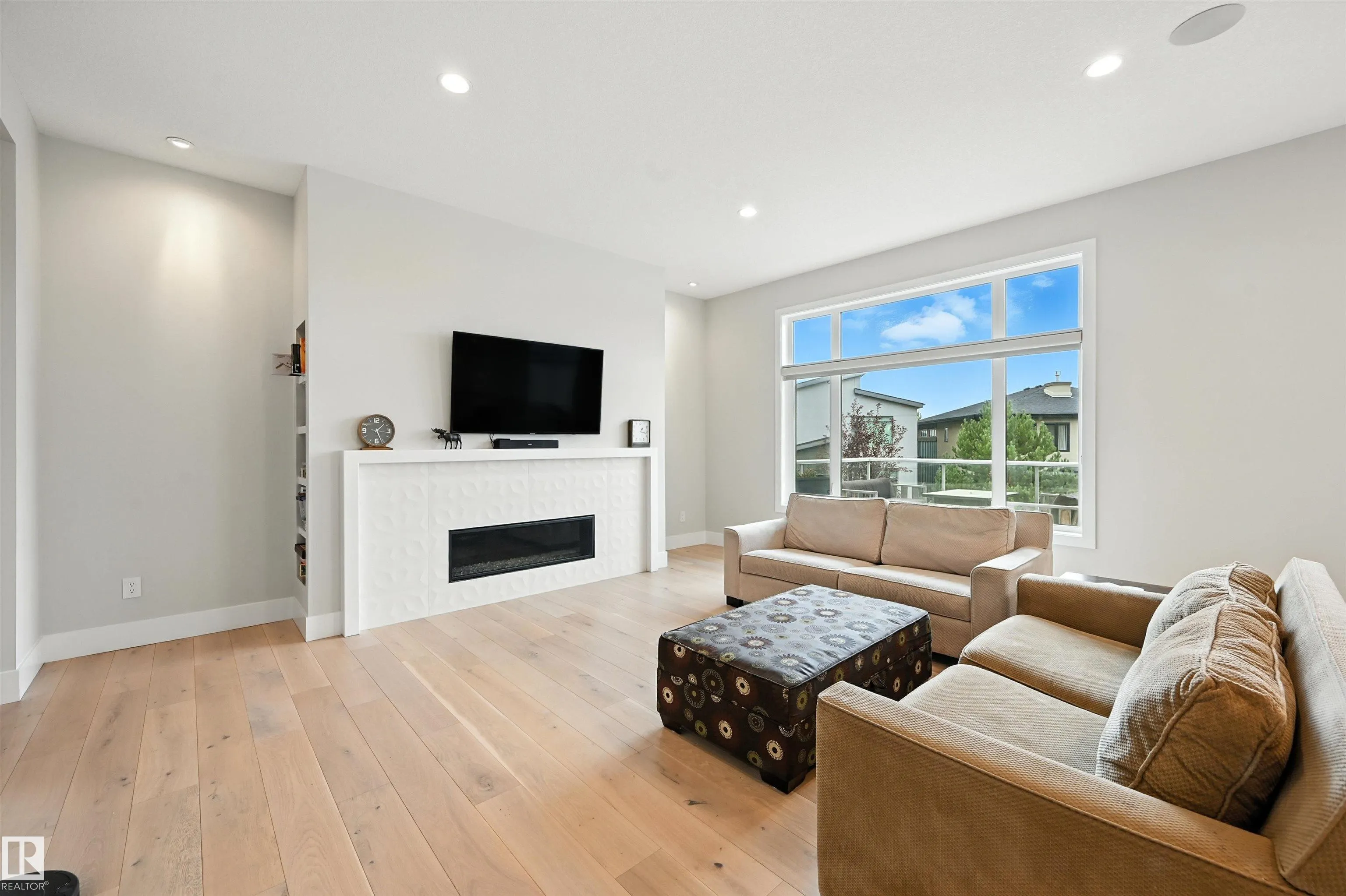 2620 WHEATON Close