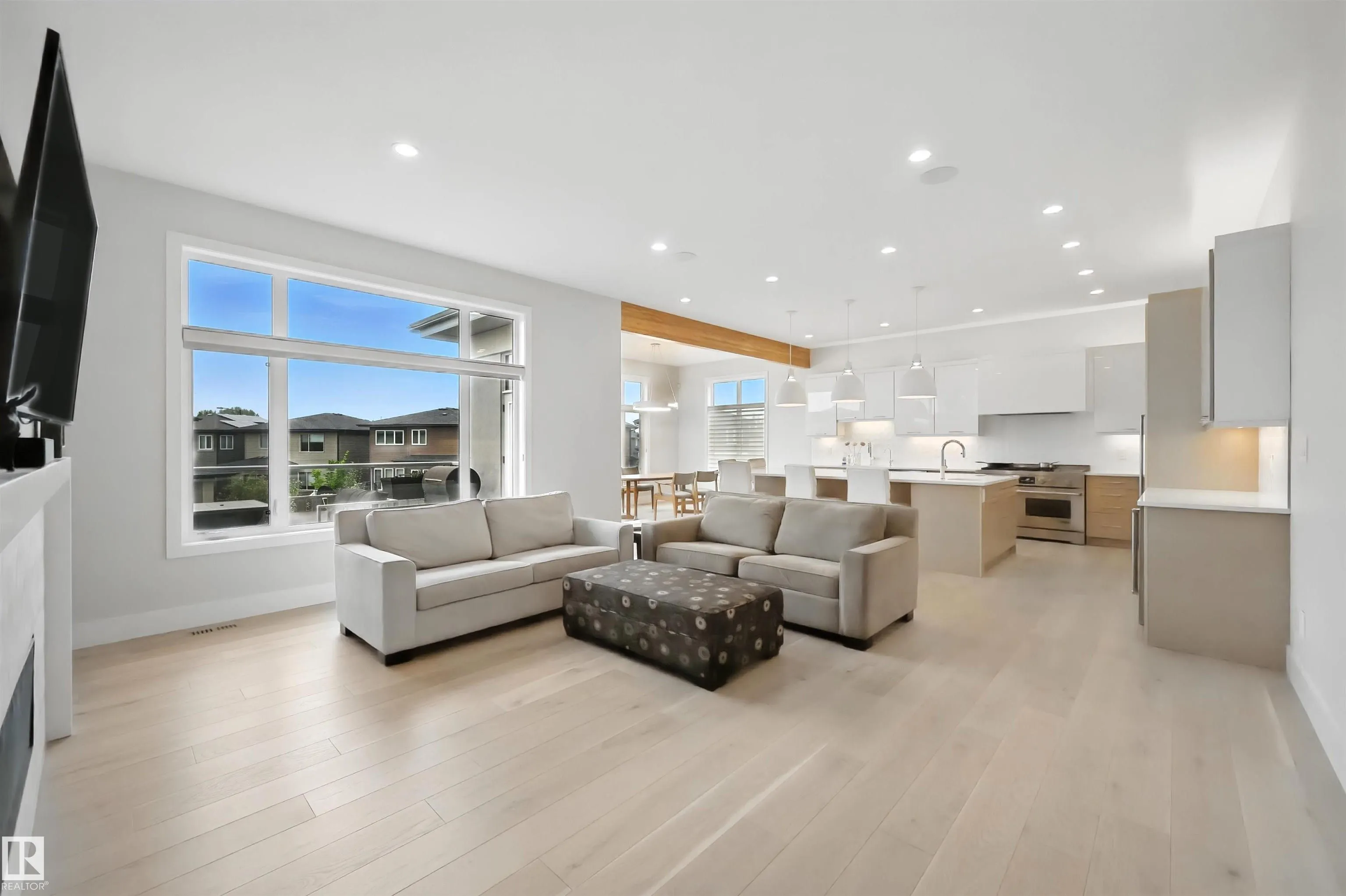 2620 WHEATON Close