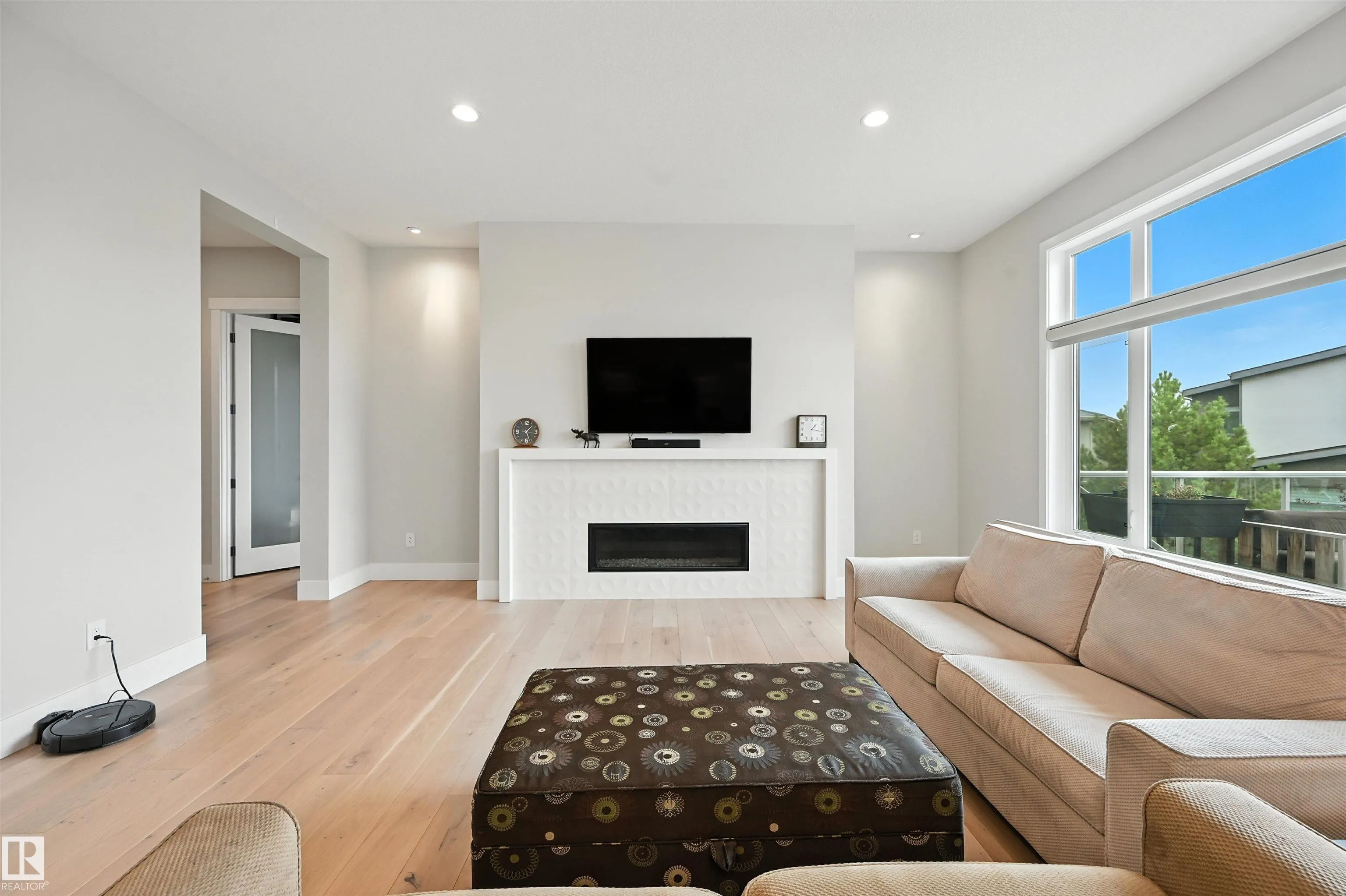 2620 WHEATON Close