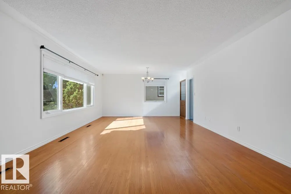 10408 116 Avenue