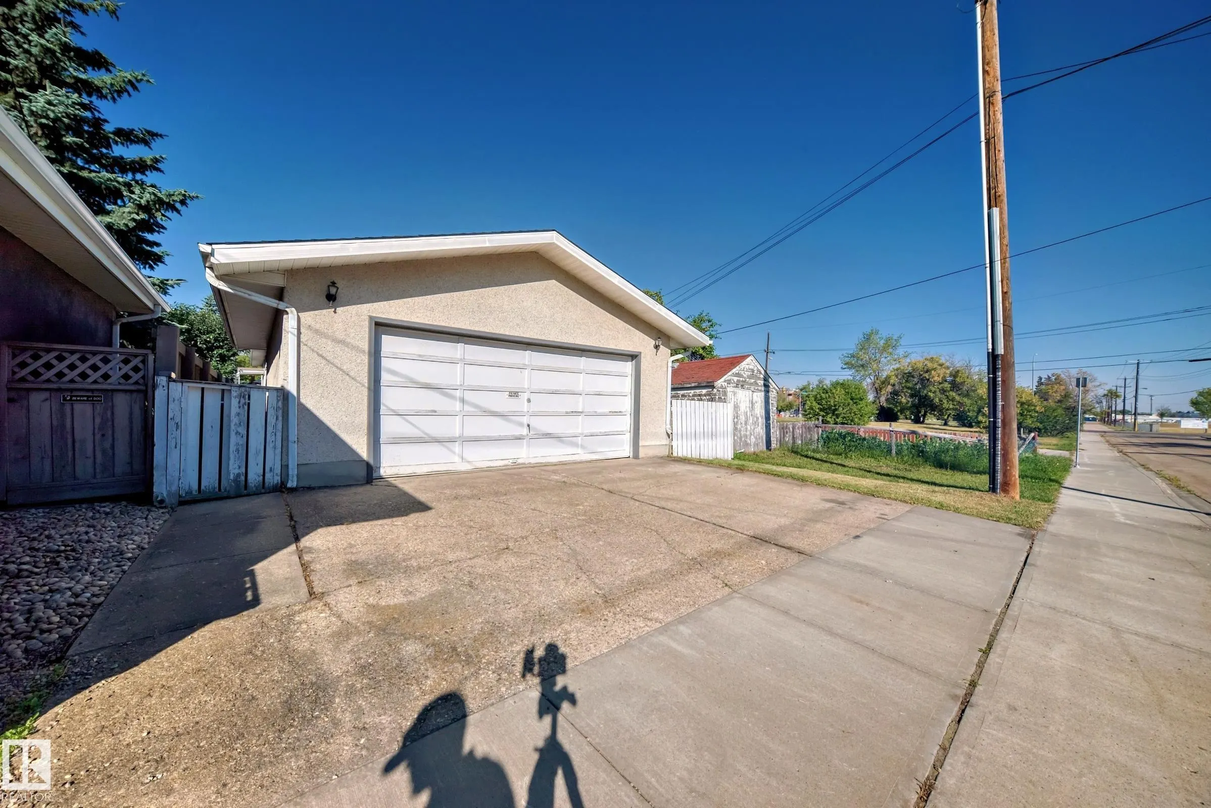 11211 79 Street