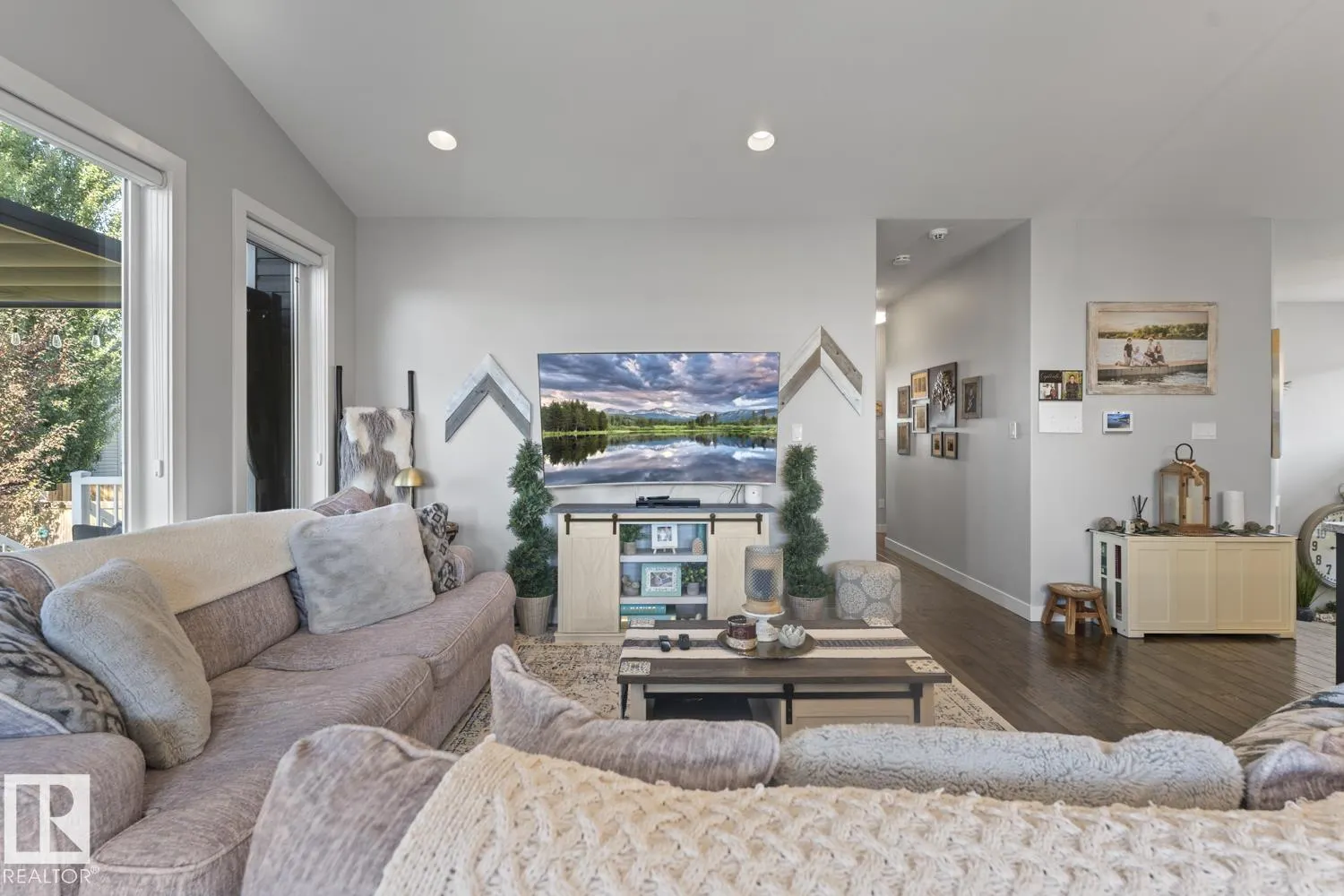 2518 Lockhart Way