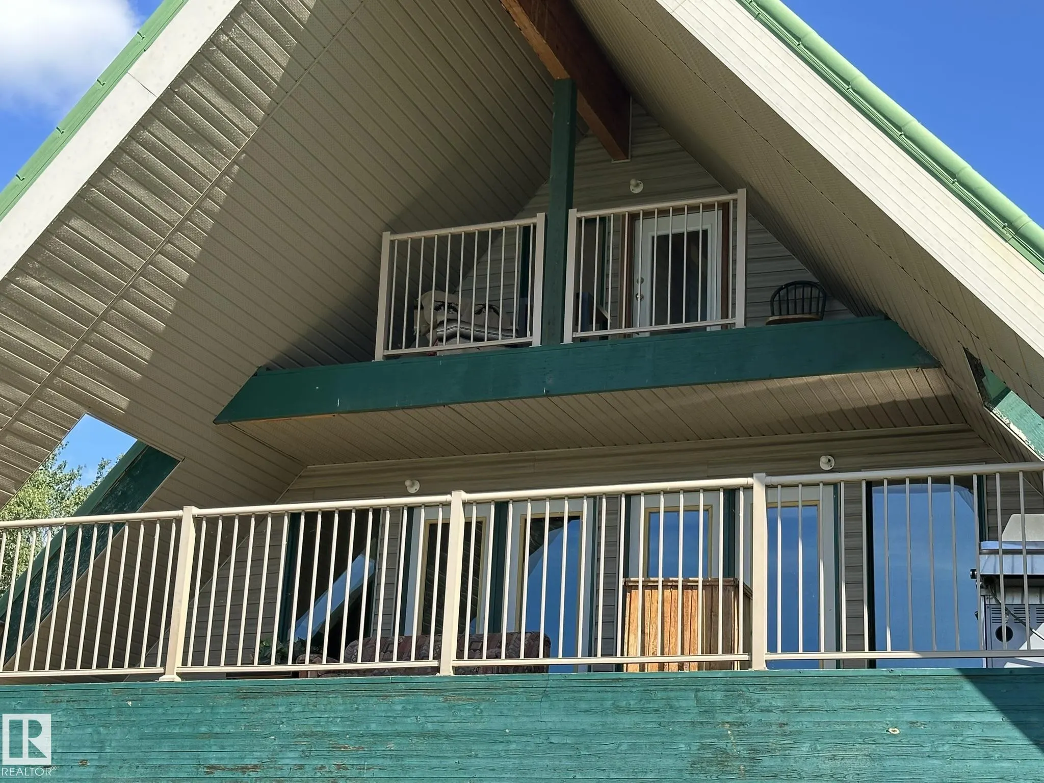 17401 Victoria Trail