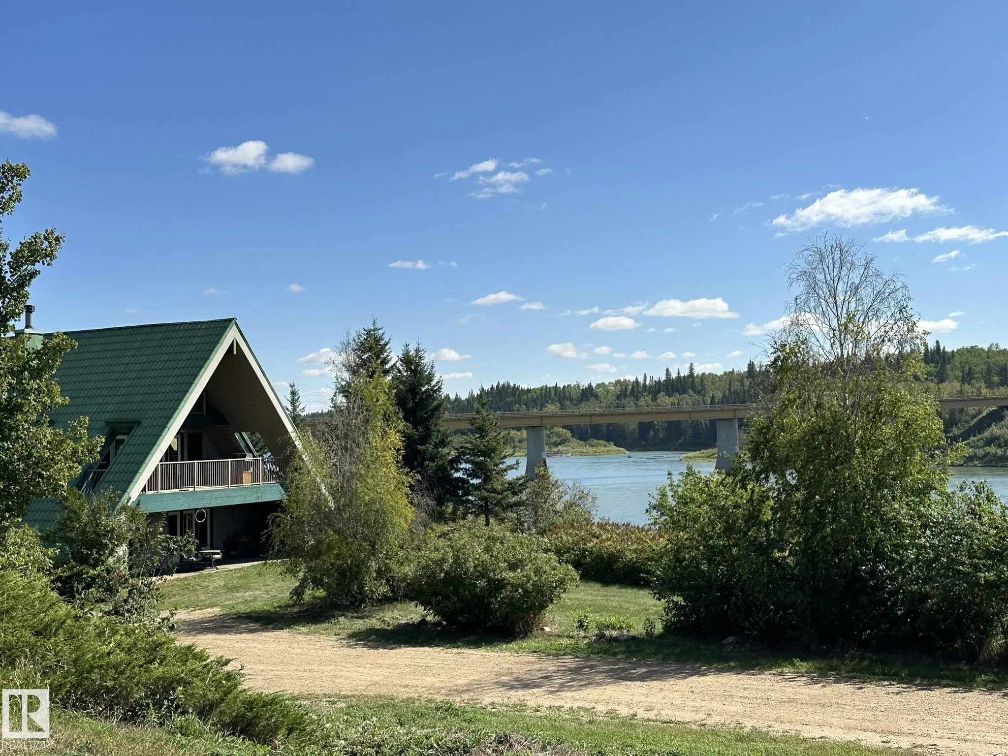17401 Victoria Trail