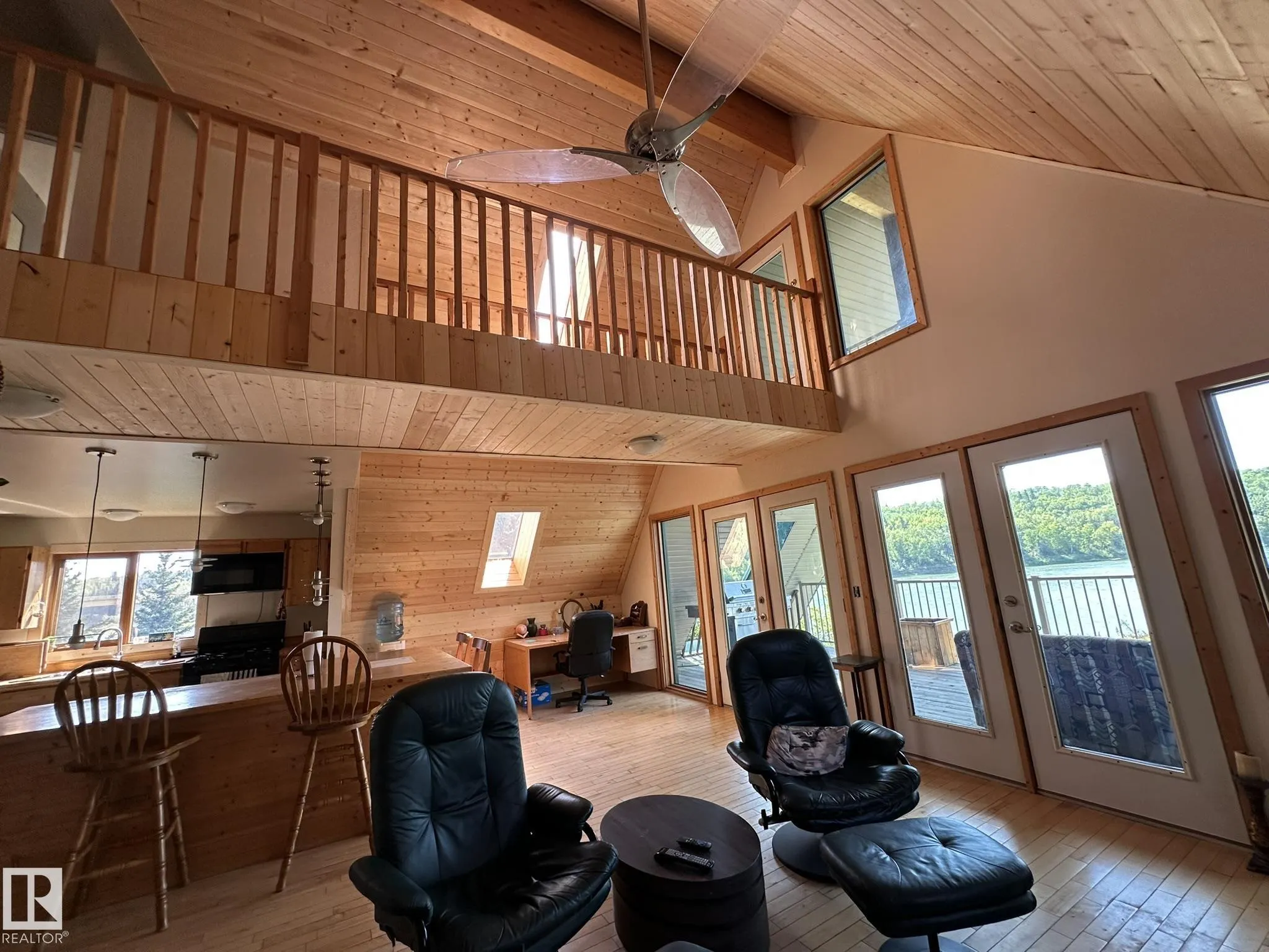 17401 Victoria Trail