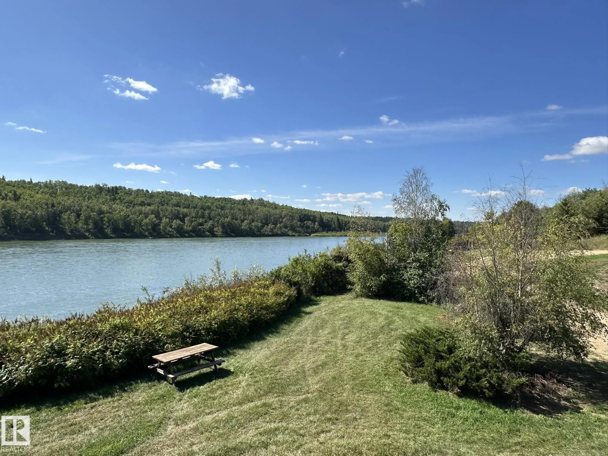 17401 Victoria Trail