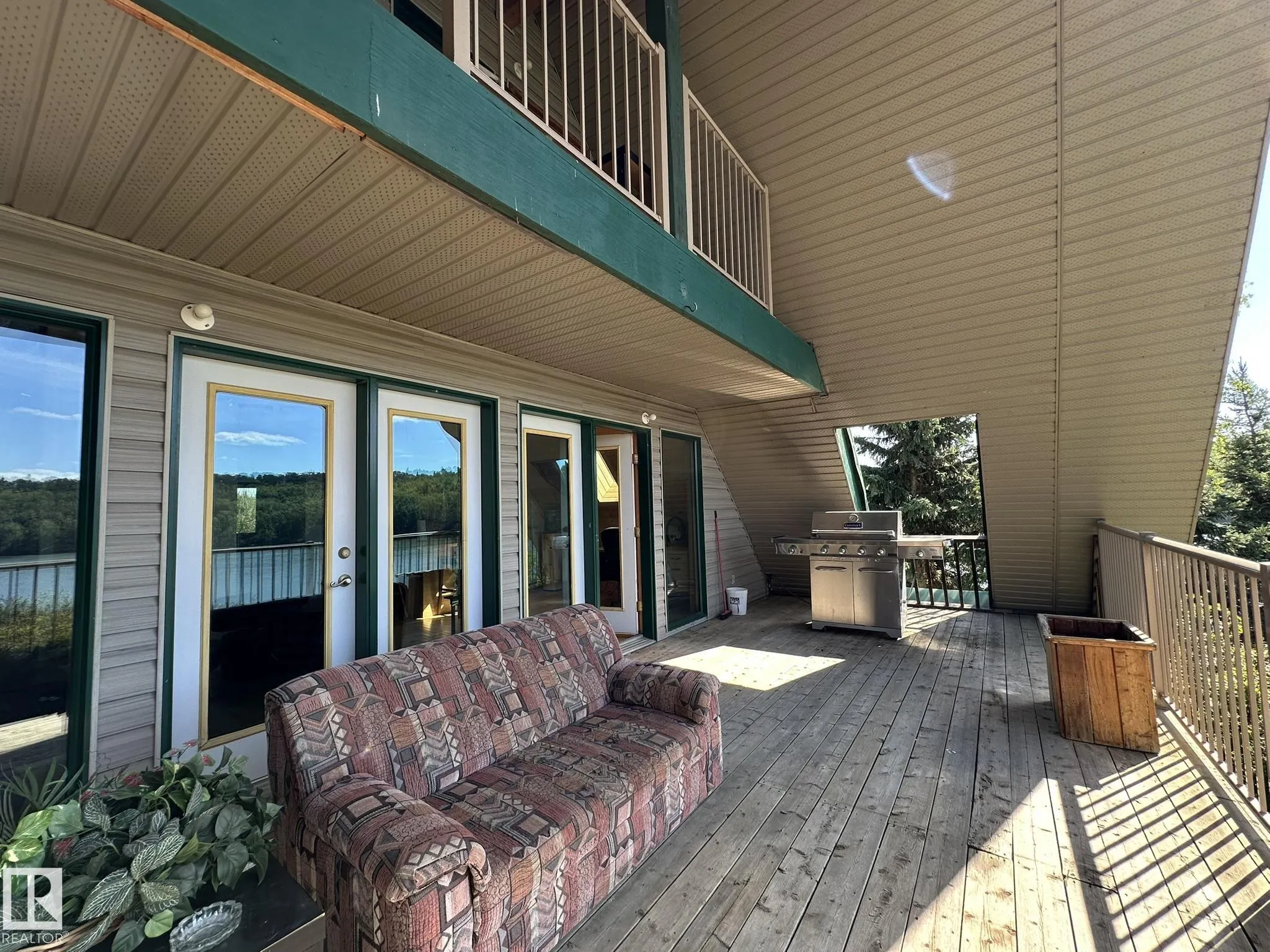 17401 Victoria Trail