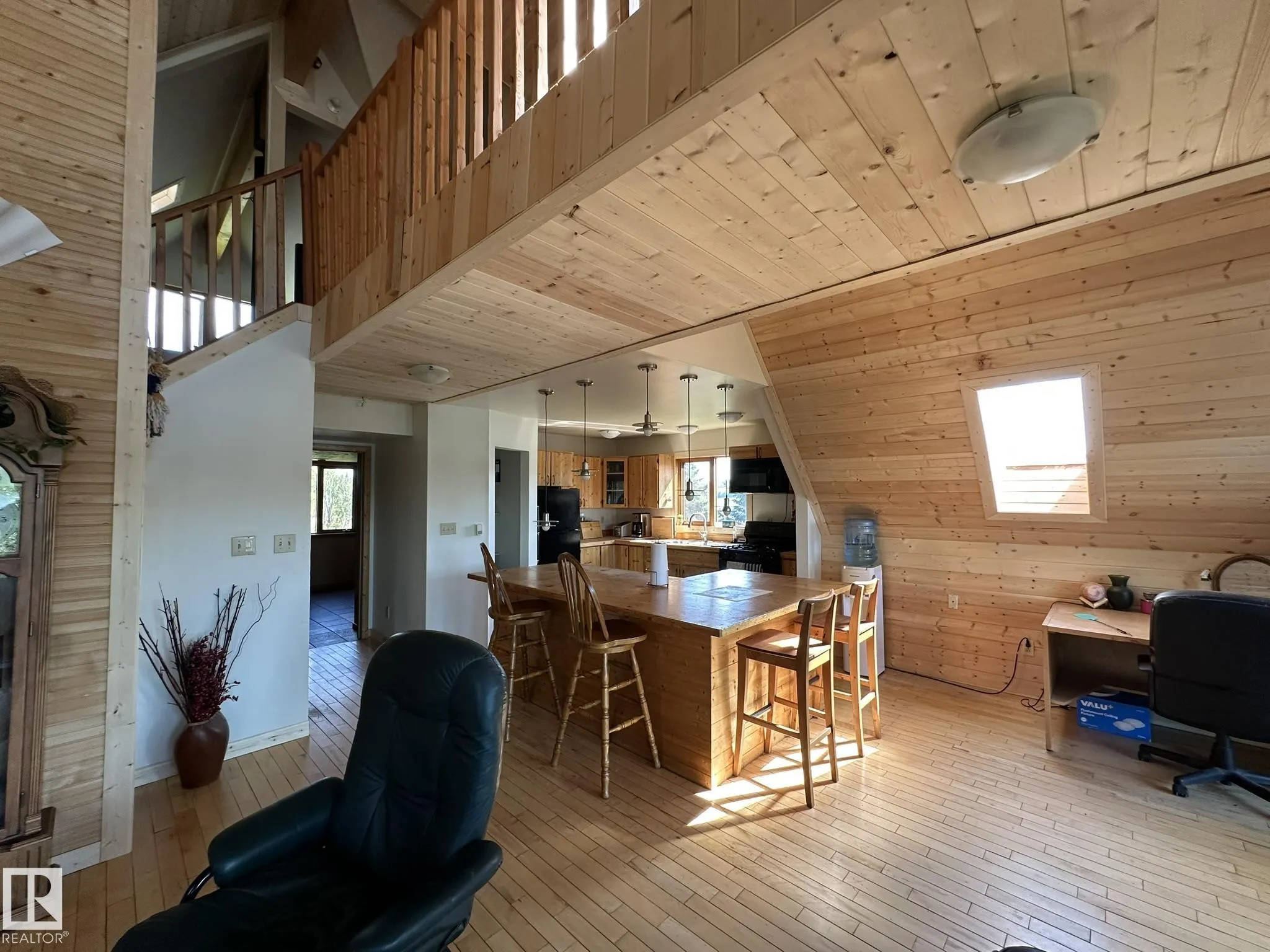 17401 Victoria Trail