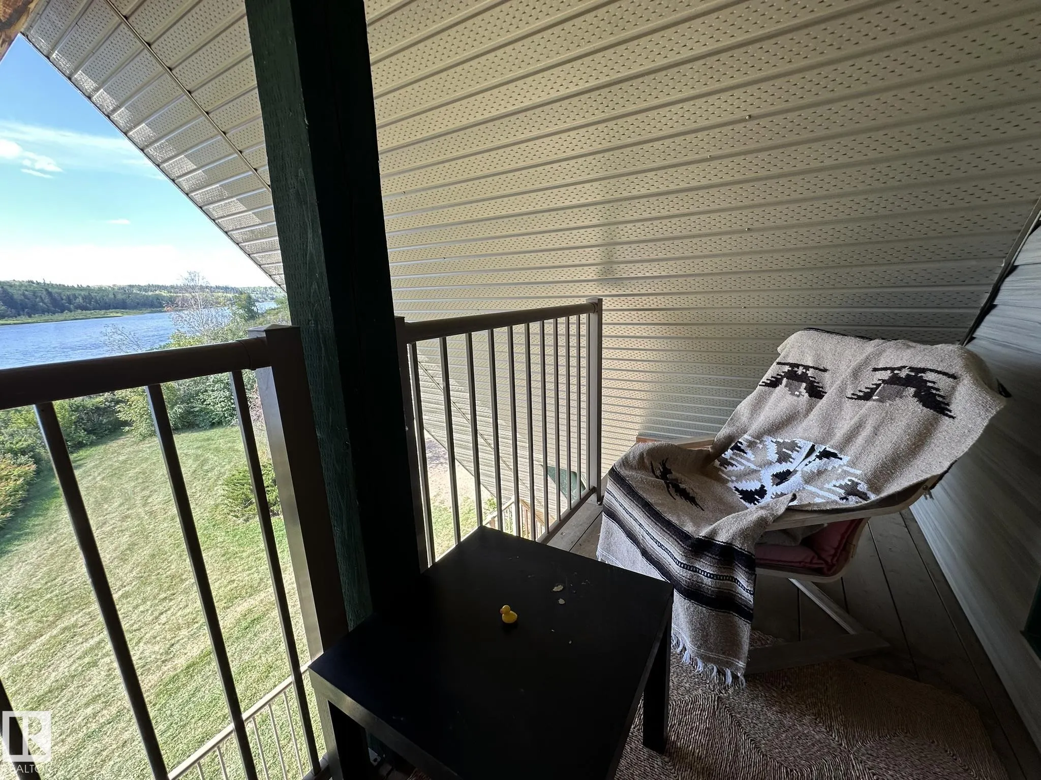 17401 Victoria Trail