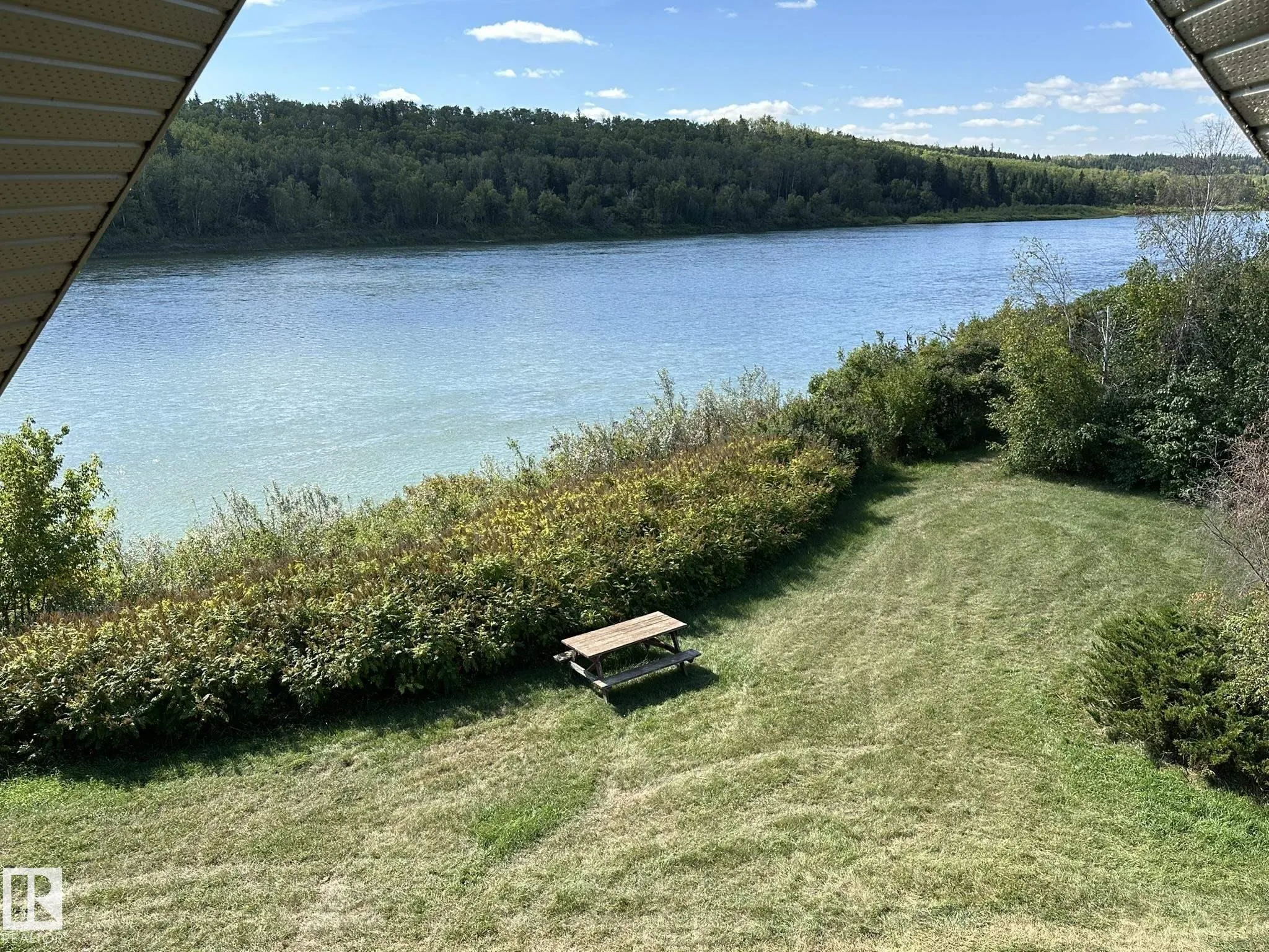 17401 Victoria Trail