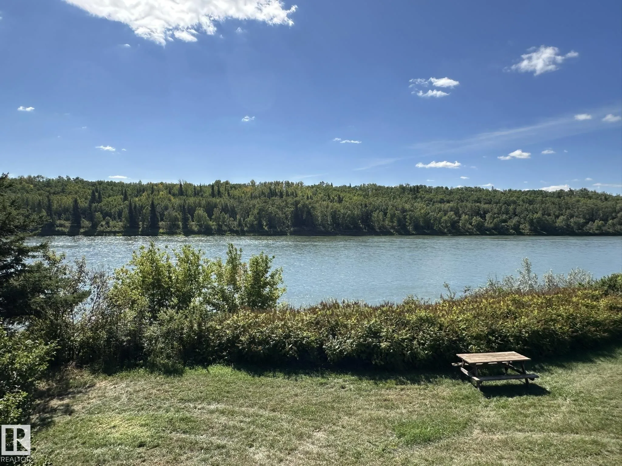 17401 Victoria Trail