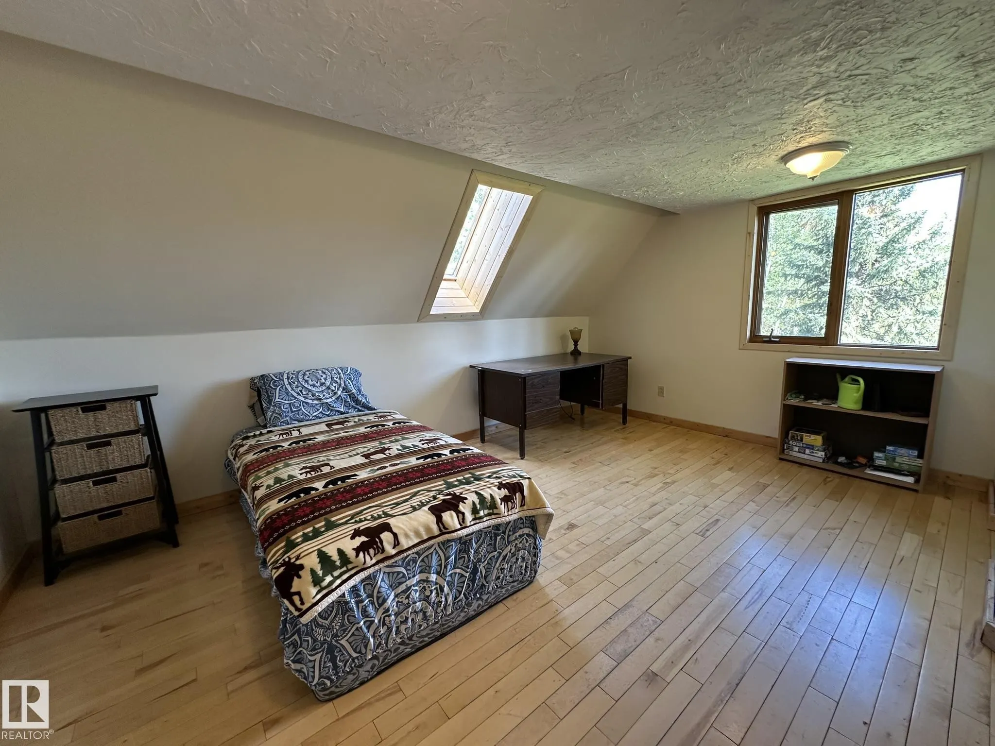 17401 Victoria Trail