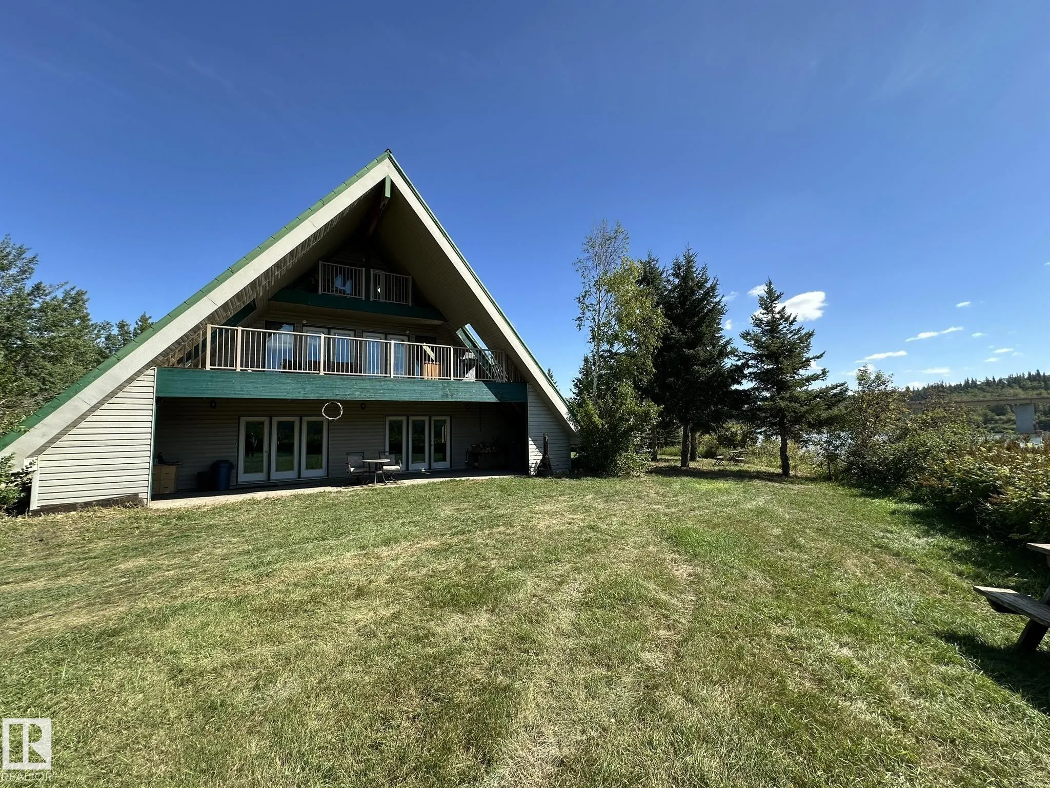 17401 Victoria Trail