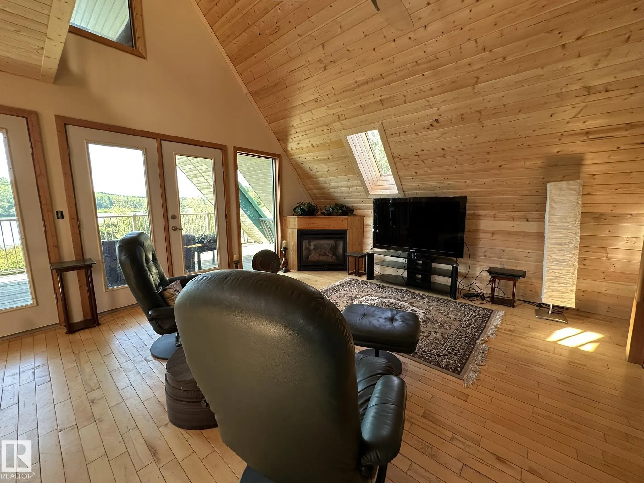 17401 Victoria Trail
