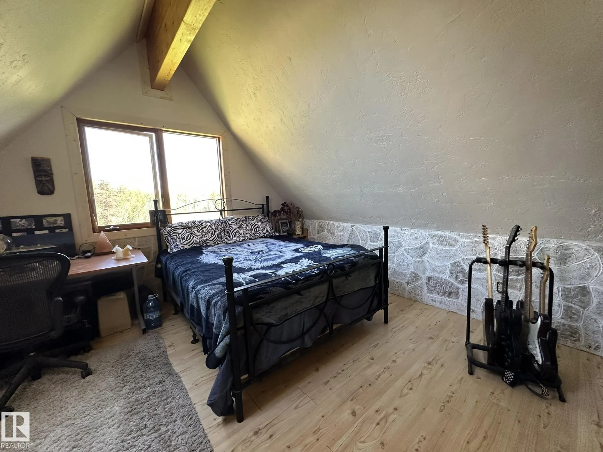 17401 Victoria Trail
