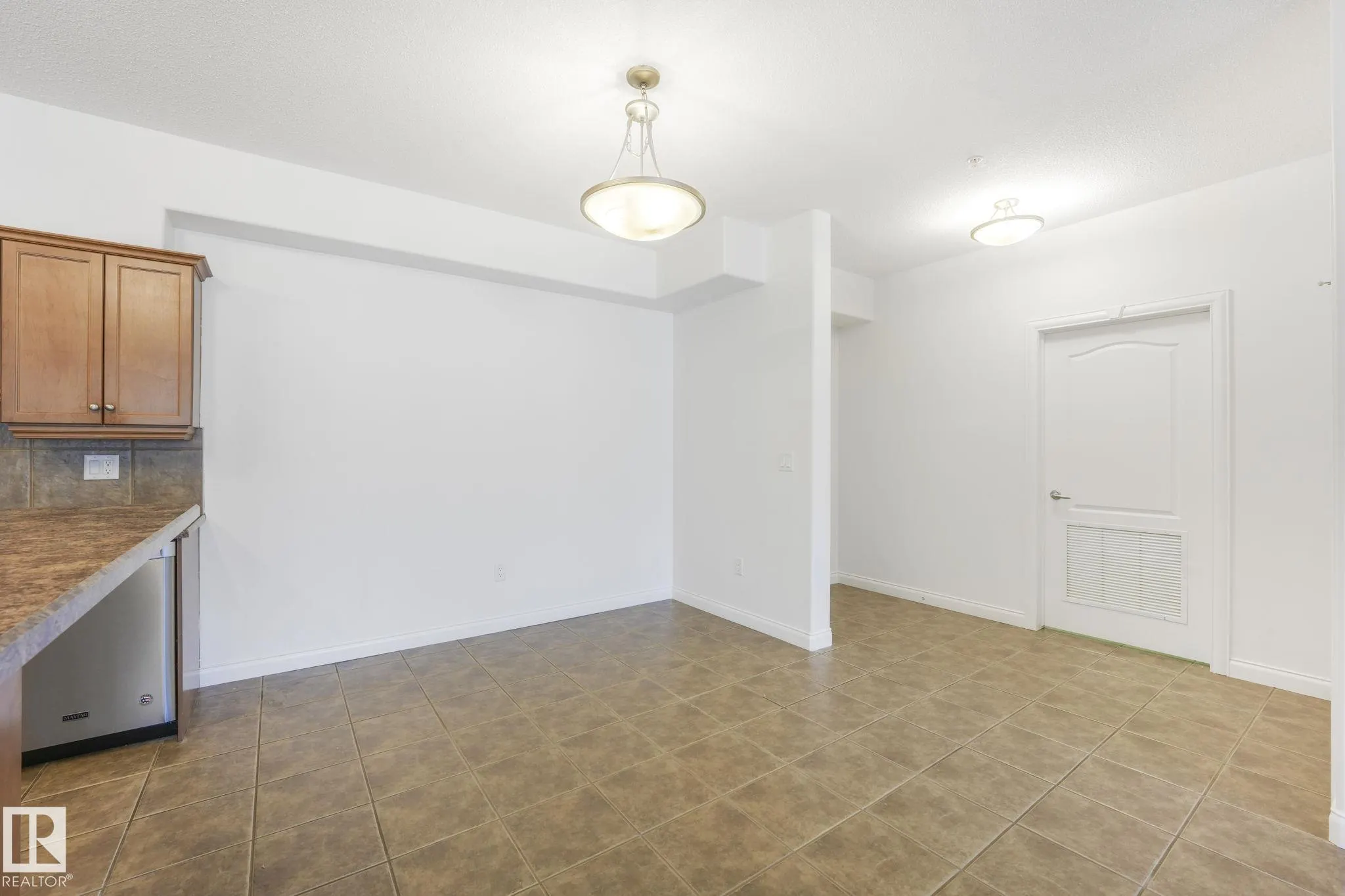 1406 HODGSON Way