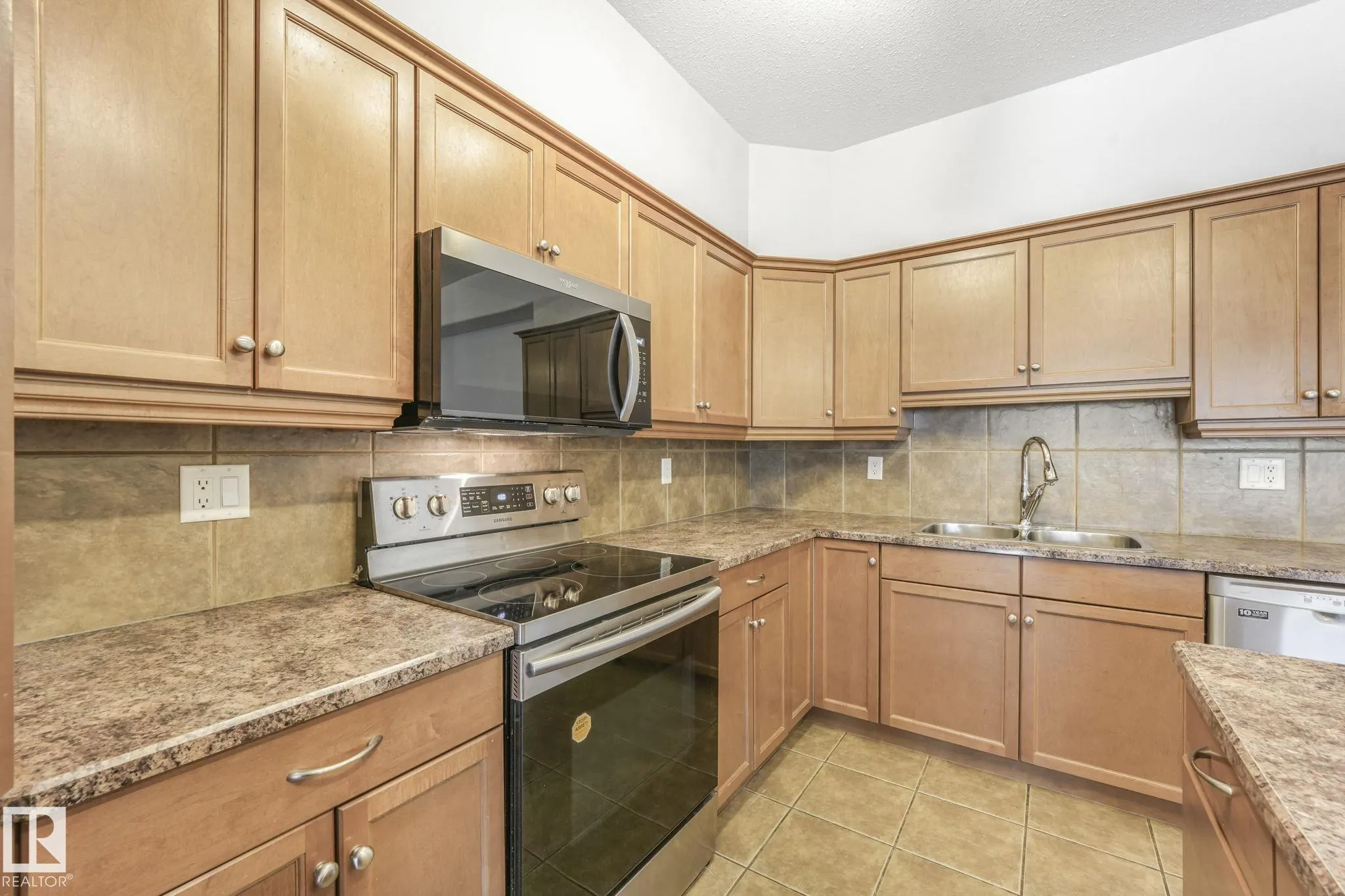 1406 HODGSON Way