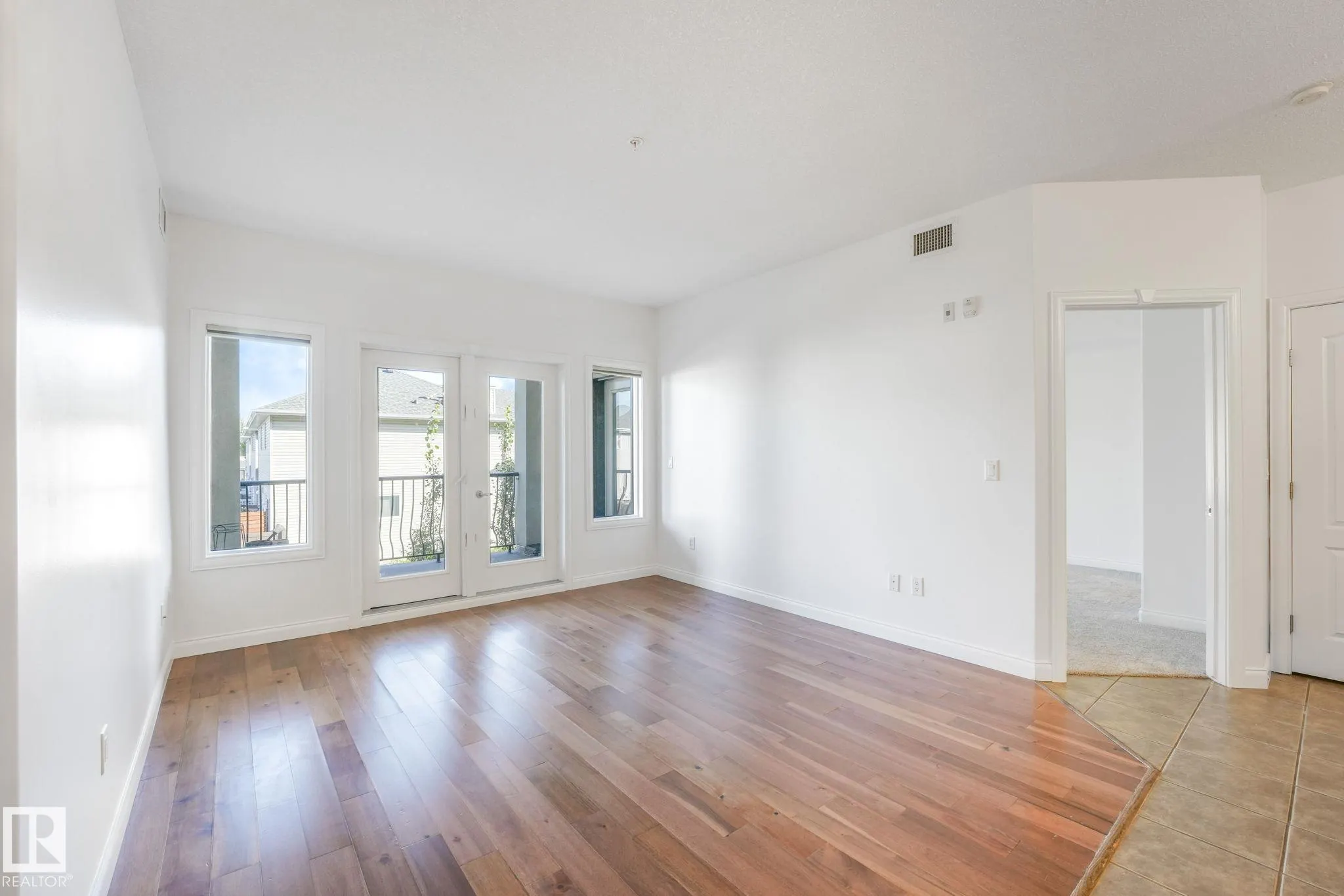 1406 HODGSON Way