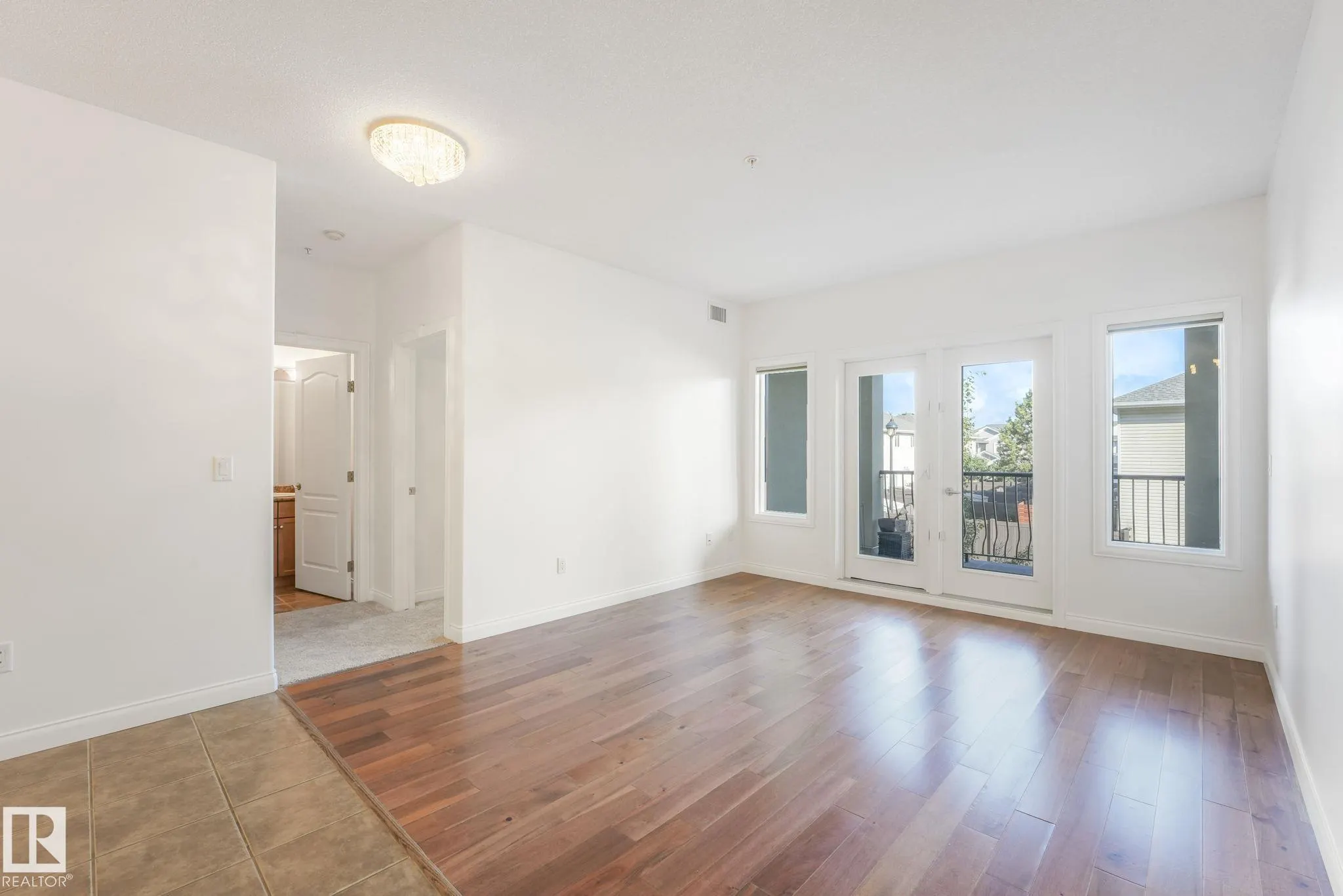 1406 HODGSON Way