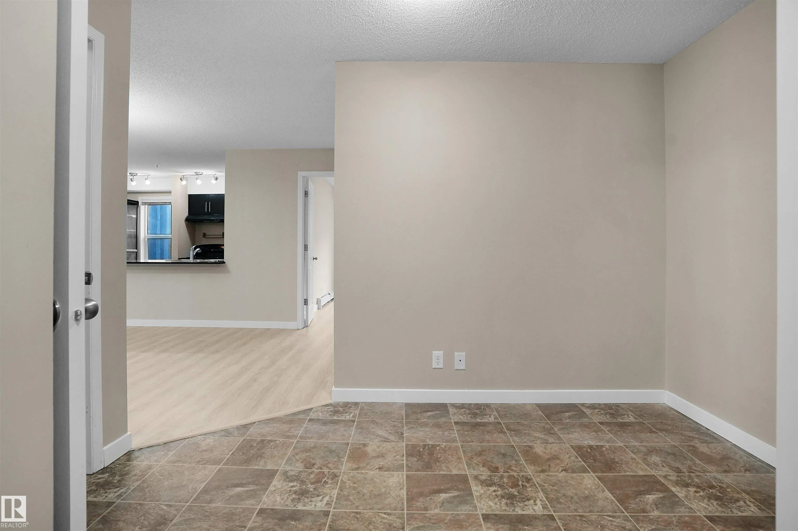 530 WATT Boulevard