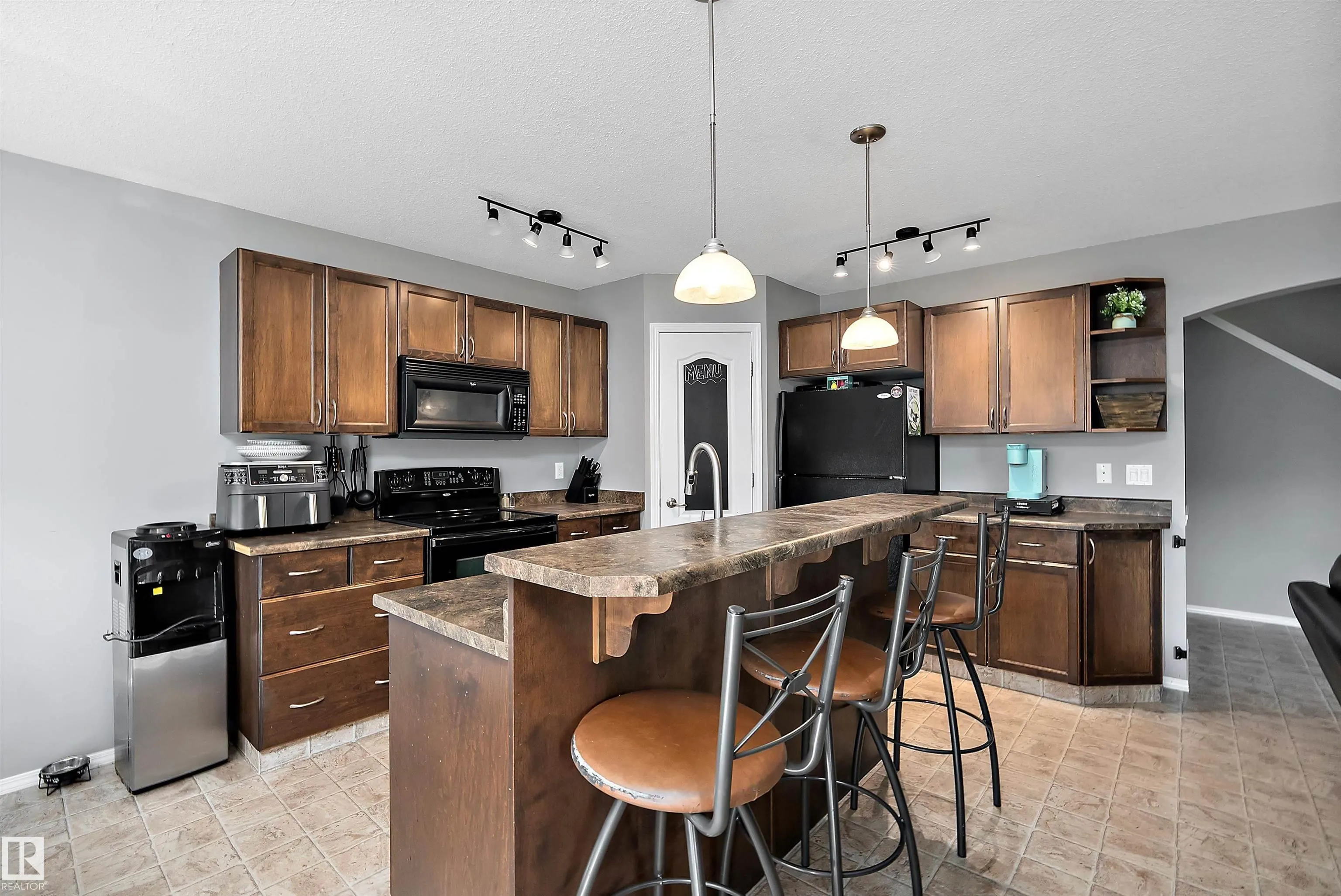 143 Acacia Circle