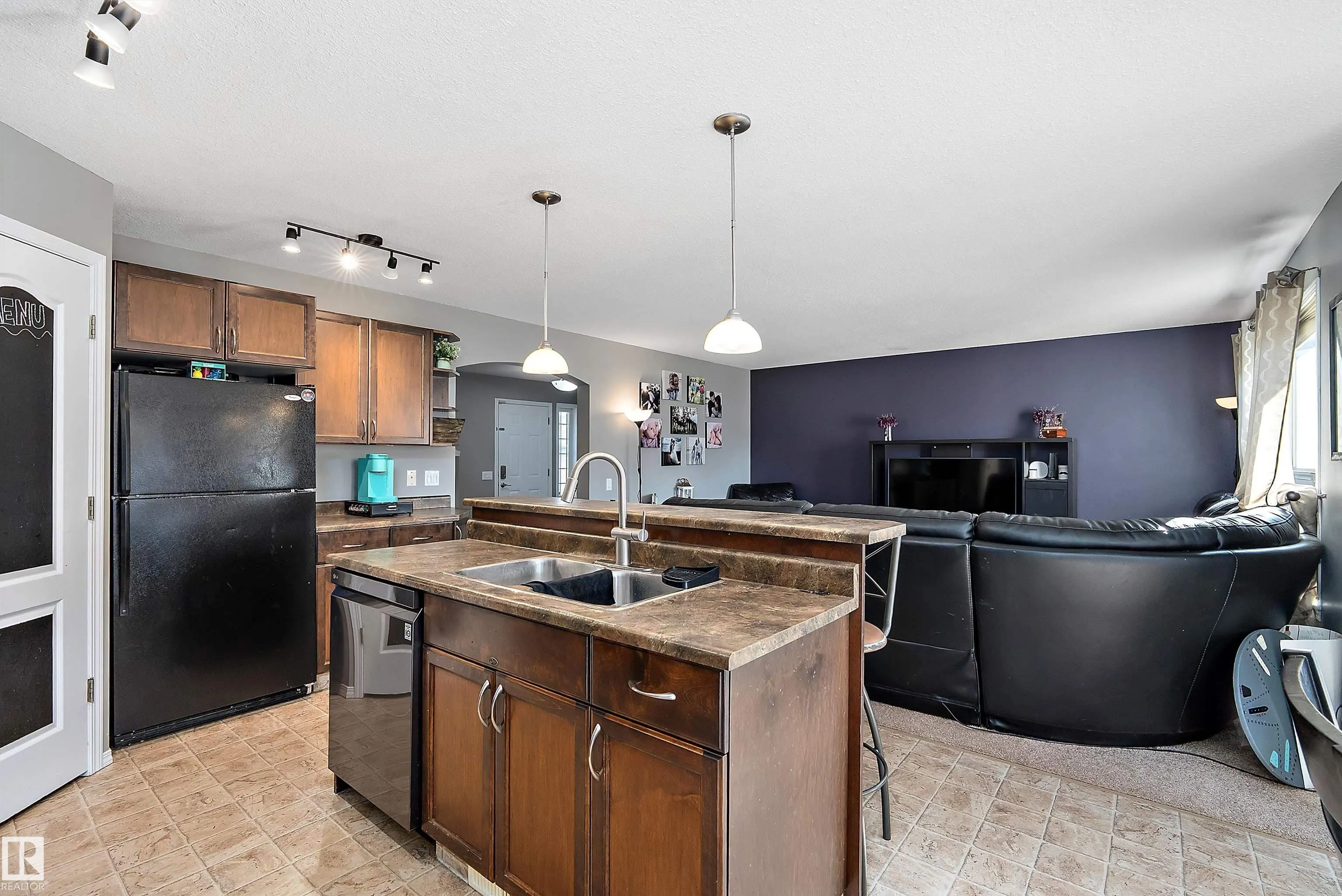 143 Acacia Circle