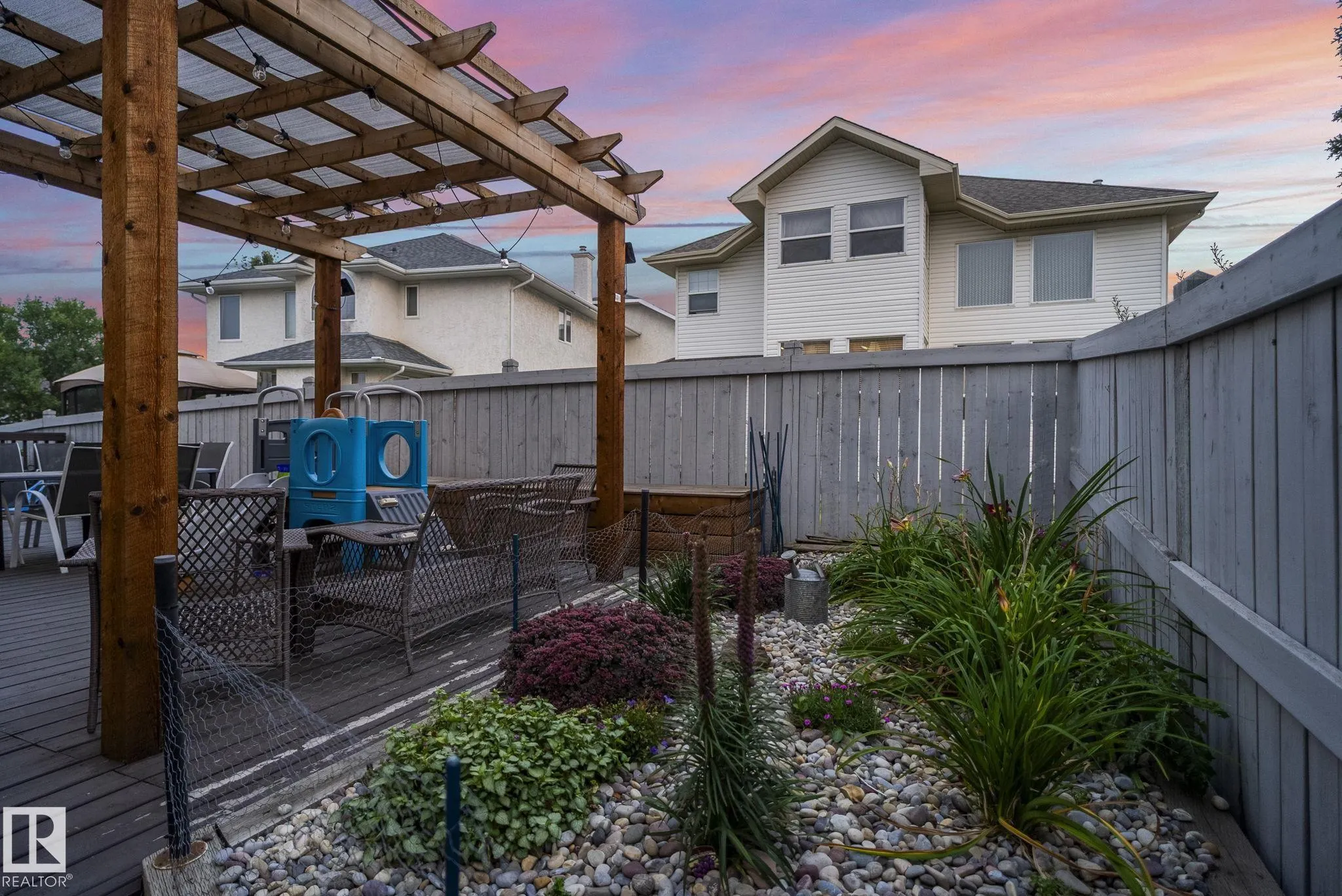 11003 177 Avenue