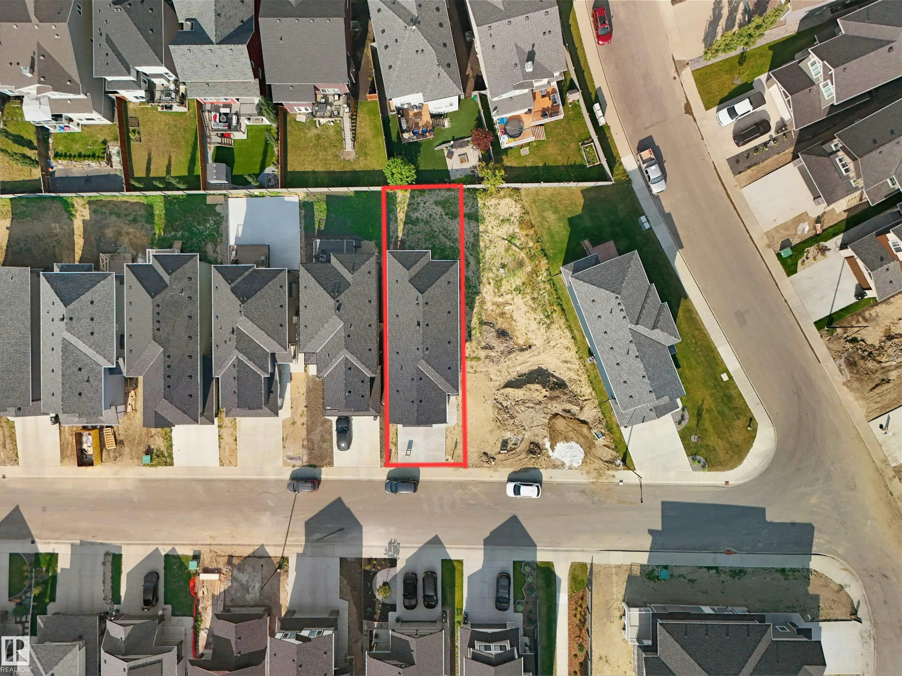 1142 GYRFALCON Crescent