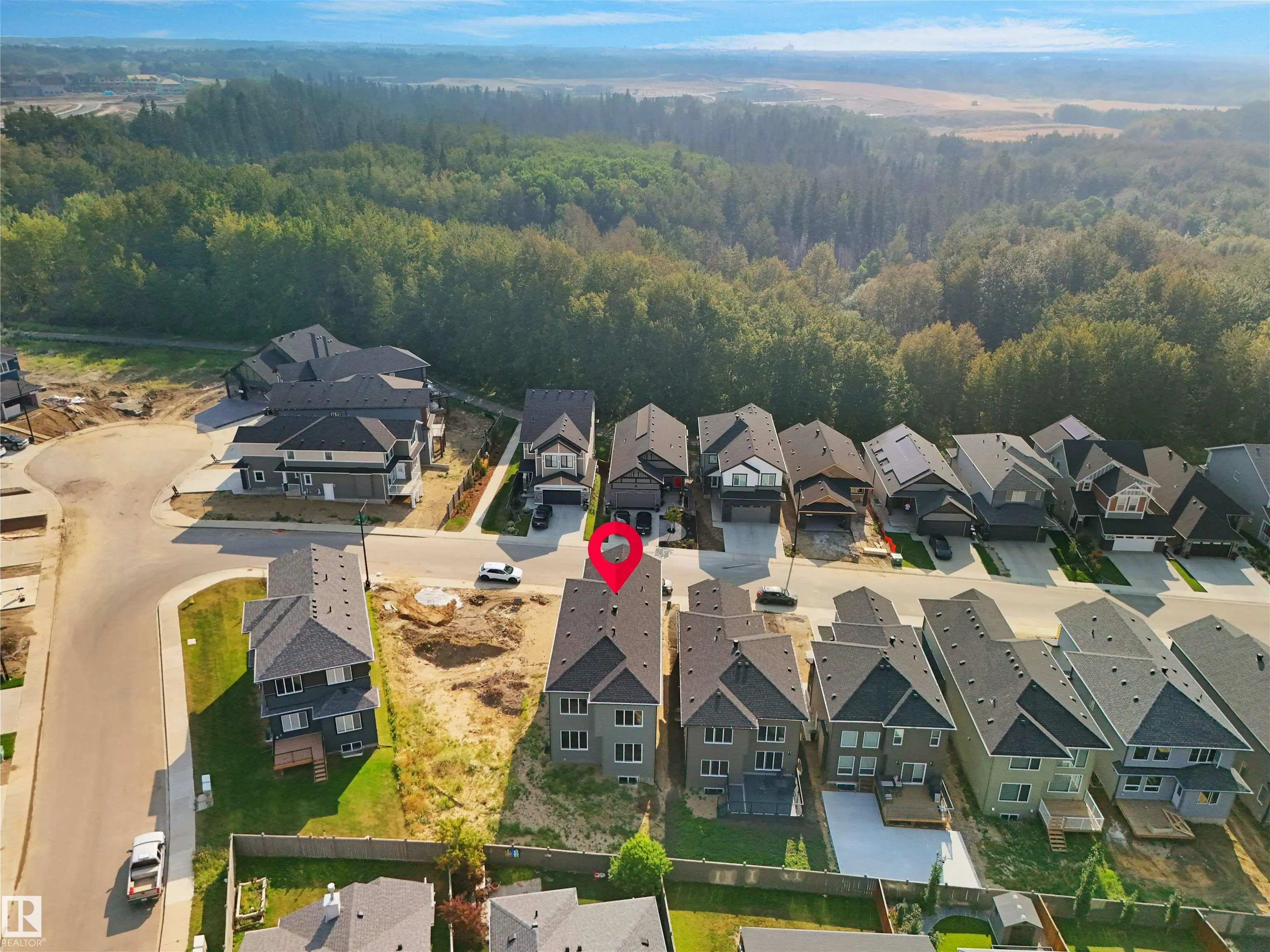 1142 GYRFALCON Crescent