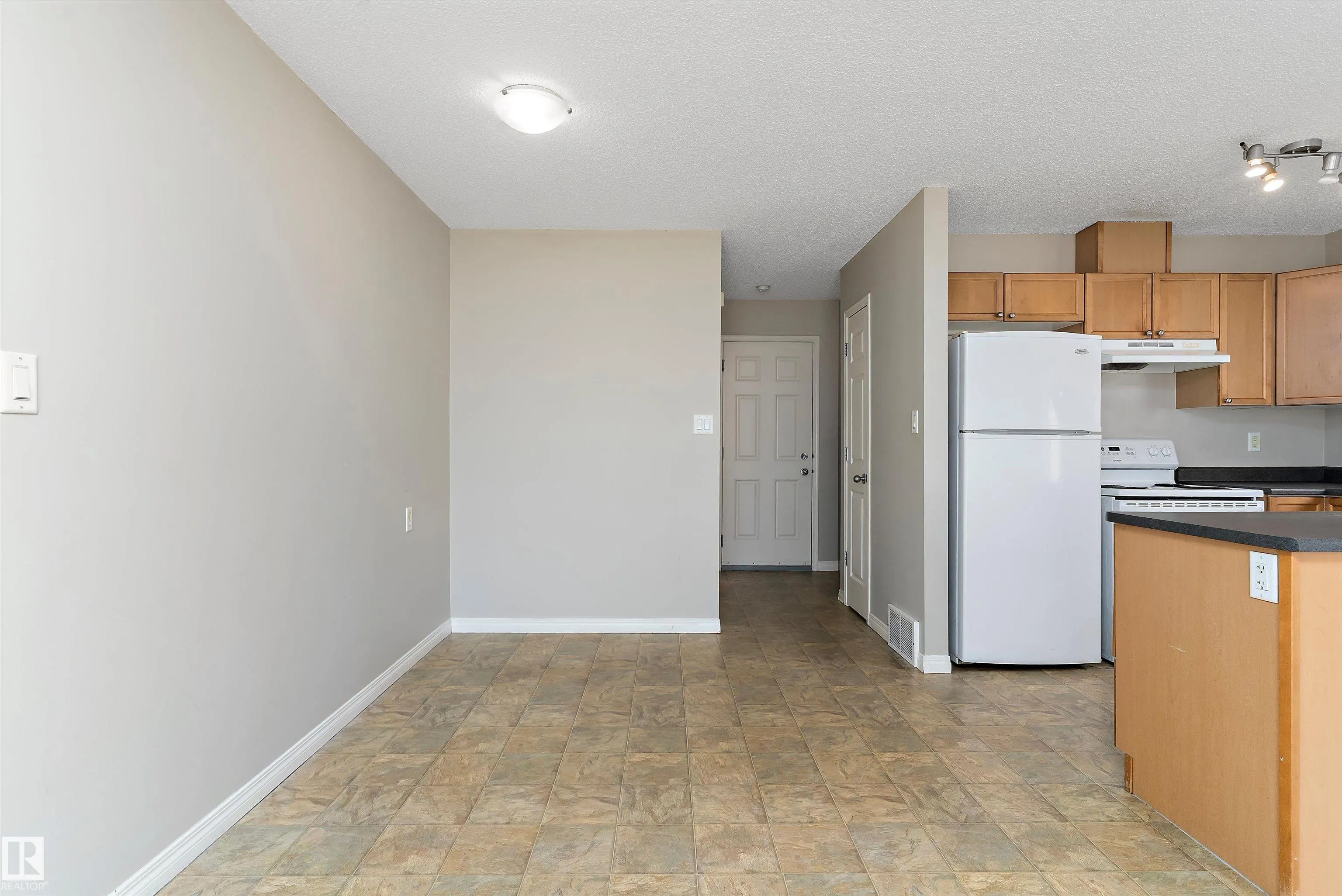 130 HYNDMAN Crescent