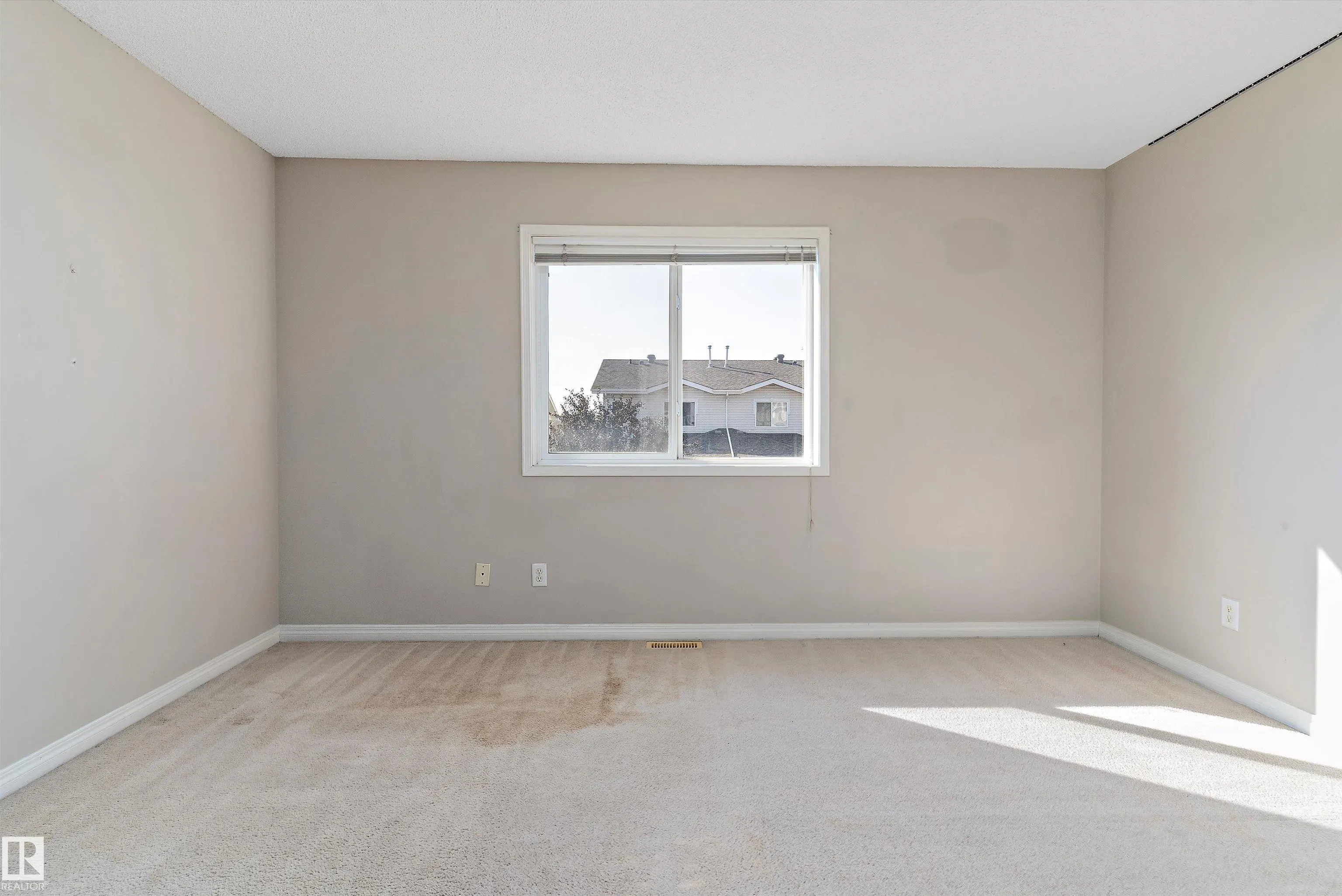 130 HYNDMAN Crescent