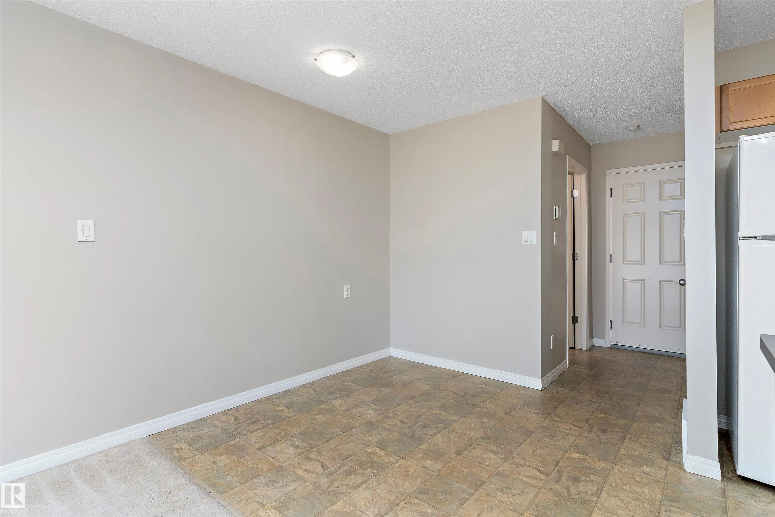 130 HYNDMAN Crescent